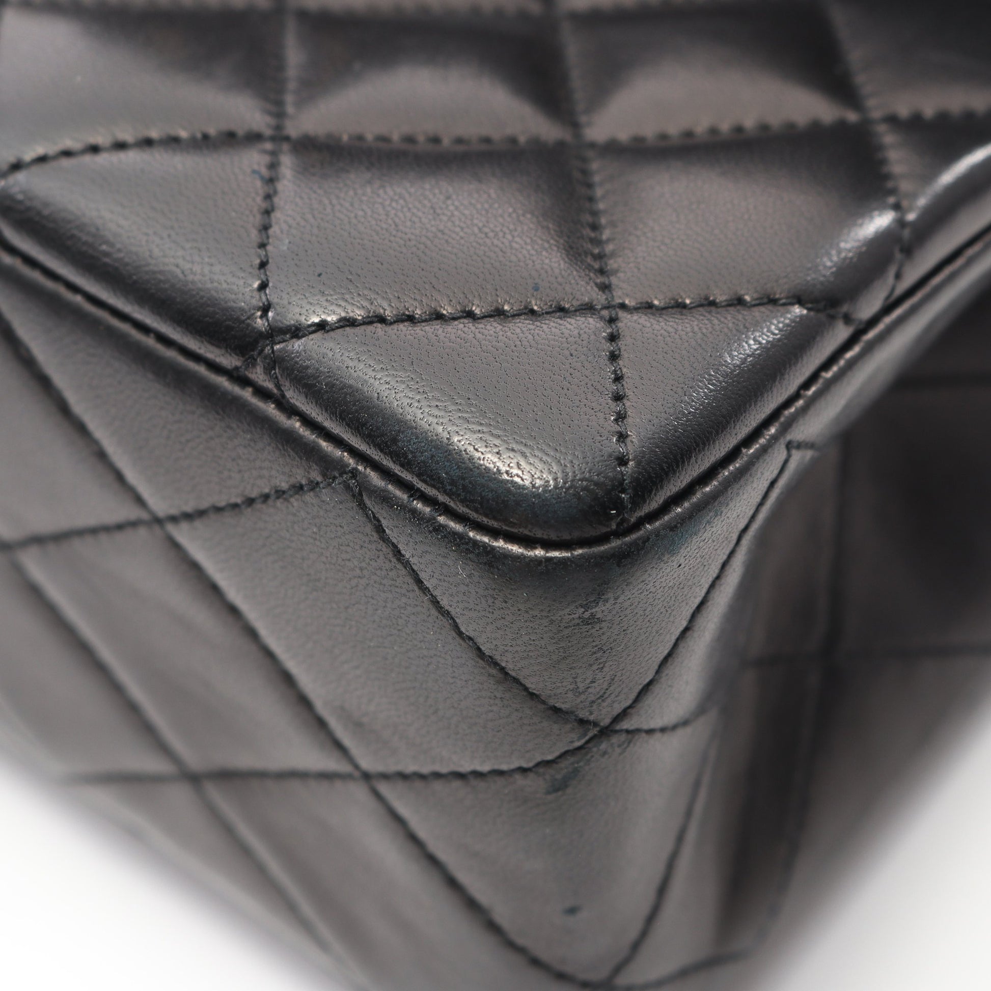 マトラッセ Wフラップ Wチェーンショルダーバッグ ラムスキン ブラック ゴールド金具 シャネル バッグ CHANEL