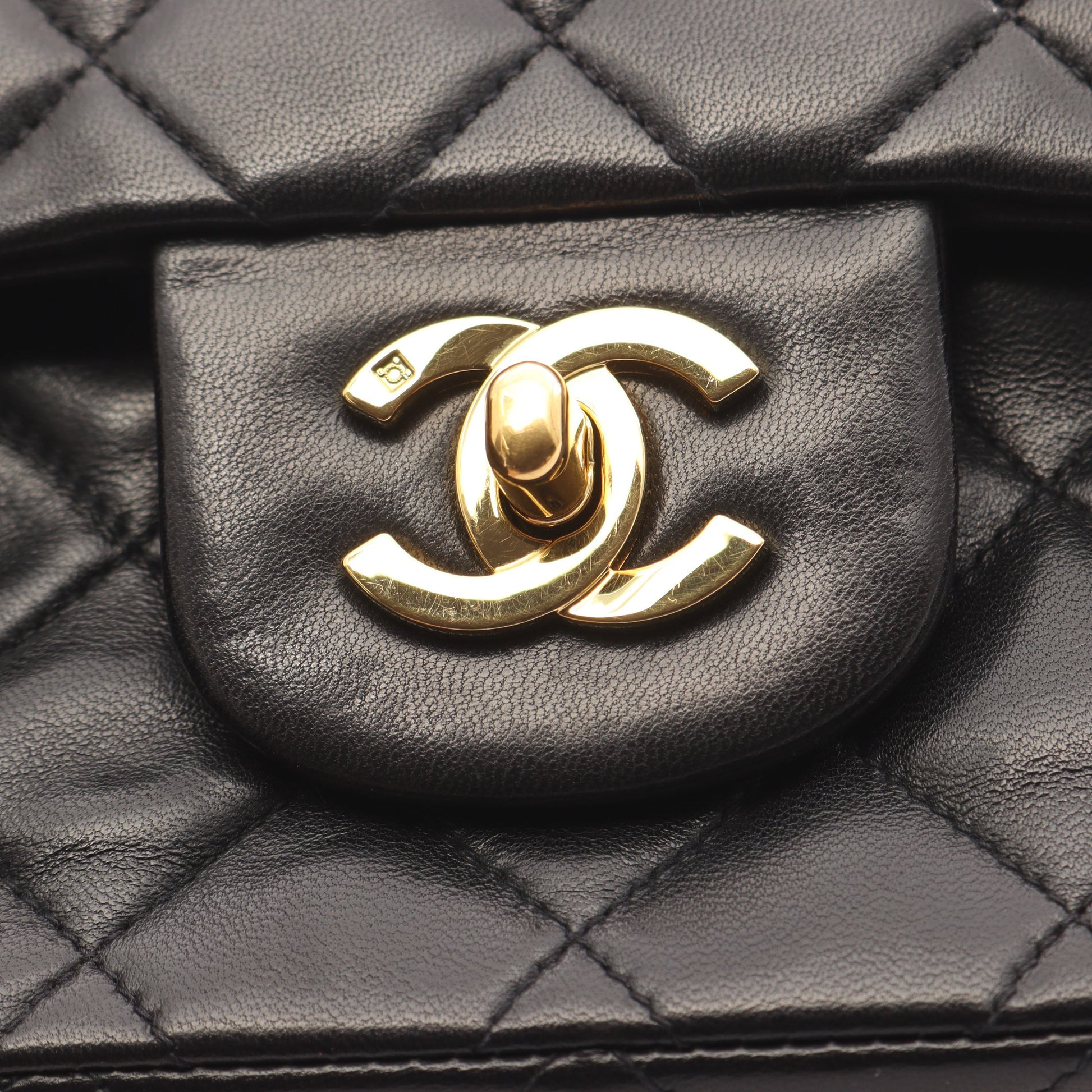 マトラッセ Wフラップ Wチェーンショルダーバッグ ラムスキン ブラック ゴールド金具 シャネル バッグ CHANEL
