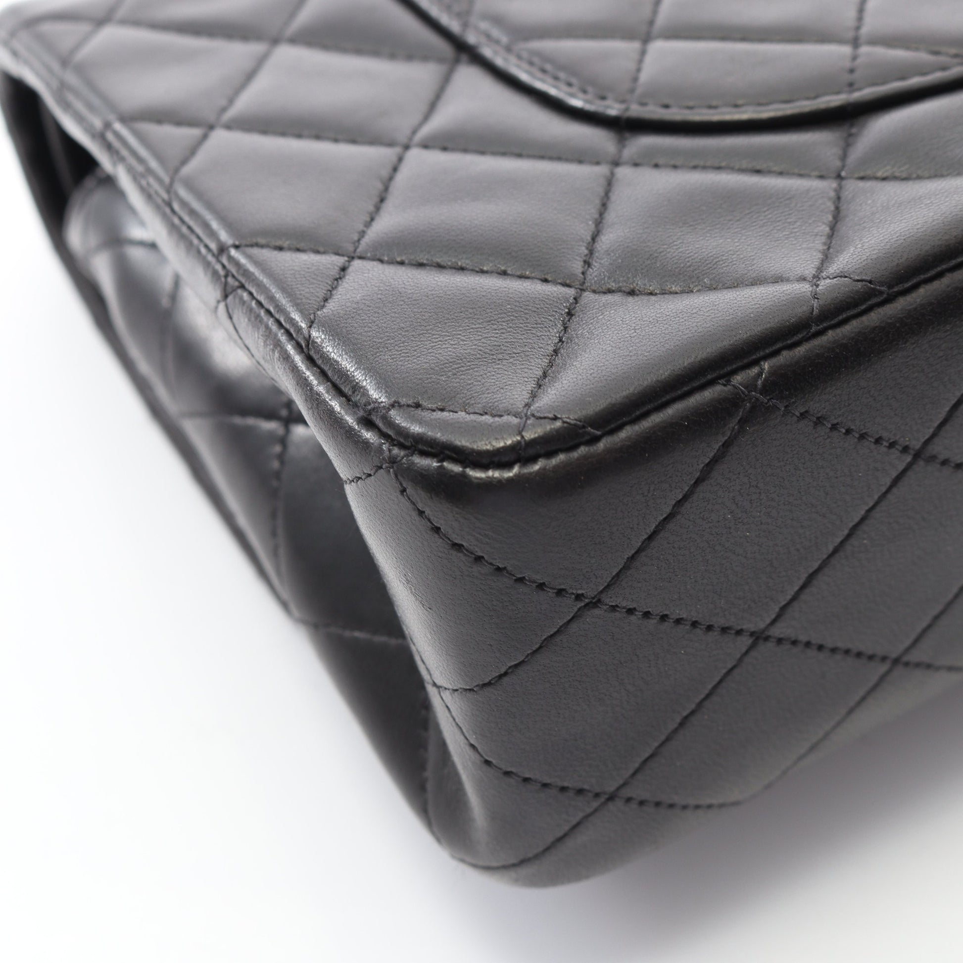 マトラッセ Wフラップ Wチェーンショルダーバッグ ラムスキン ブラック ゴールド金具 シャネル バッグ CHANEL