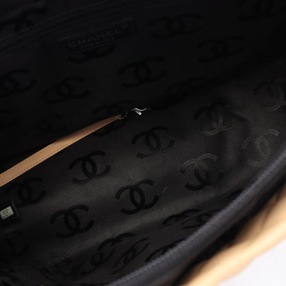 カンボンライン ラージ ショルダーバッグ トートバッグ ラムスキン ベージュ ブラック シルバー金具 シャネル バッグ CHANEL