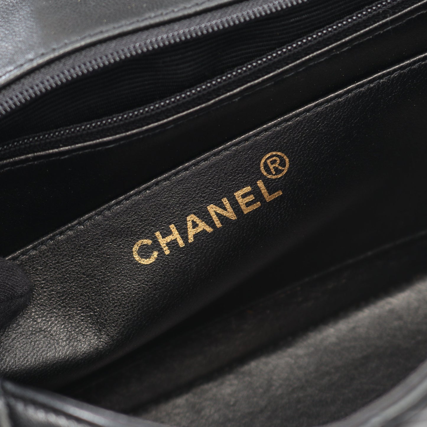 マトラッセ ダイアナフラップ チェーンショルダーバッグ ラムスキン ブラック ゴールド金具 シャネル バッグ CHANEL