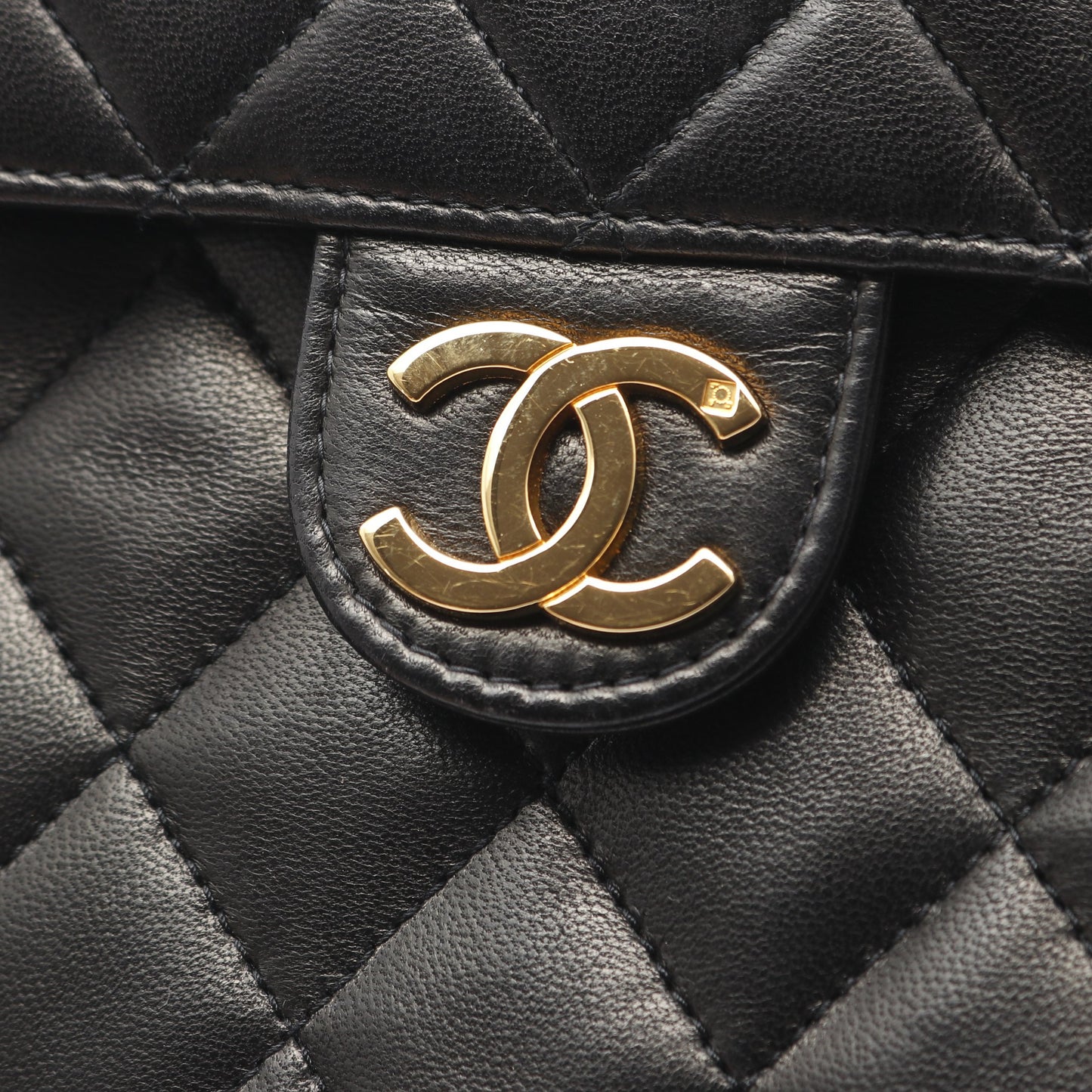 マトラッセ チェーンショルダーバッグ ラムスキン ブラック ゴールド金具 シャネル バッグ CHANEL