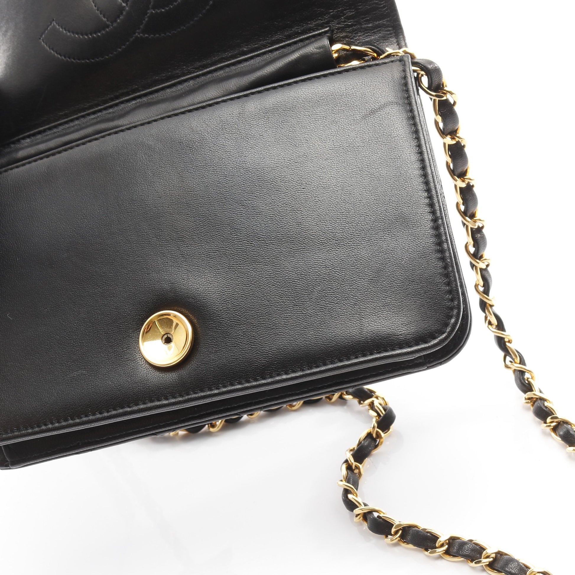 ミニマトラッセ フルフラップ チェーンショルダーバッグ ラムスキン ブラック ゴールド金具 シャネル バッグ CHANEL
