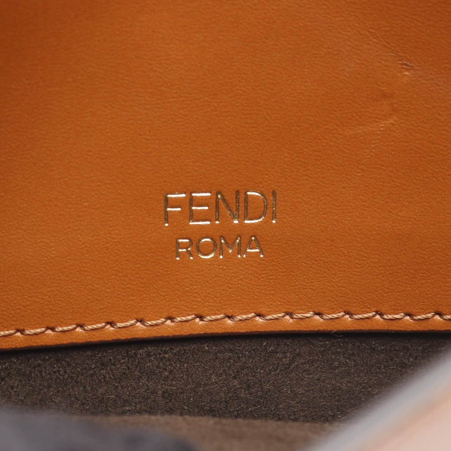 FLAT BAGUETTE ショルダーバッグ レザー キャンバス ブラウン フェンディ バッグ FENDI