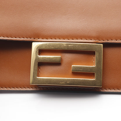 FLAT BAGUETTE ショルダーバッグ レザー キャンバス ブラウン フェンディ バッグ FENDI