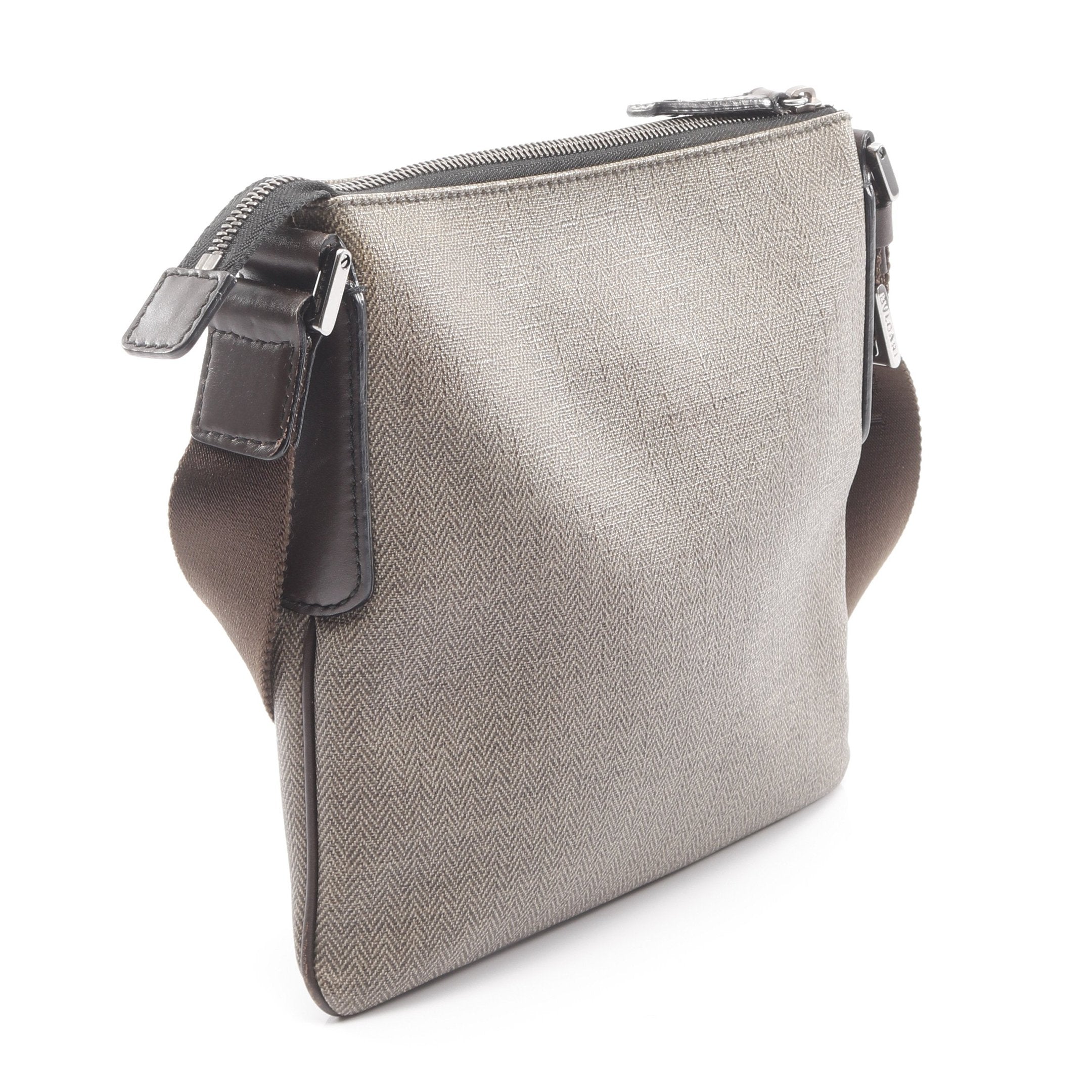 極美品】ブルガリ ウィークエンド ボディバッグ PVCレザー グレー 斜め