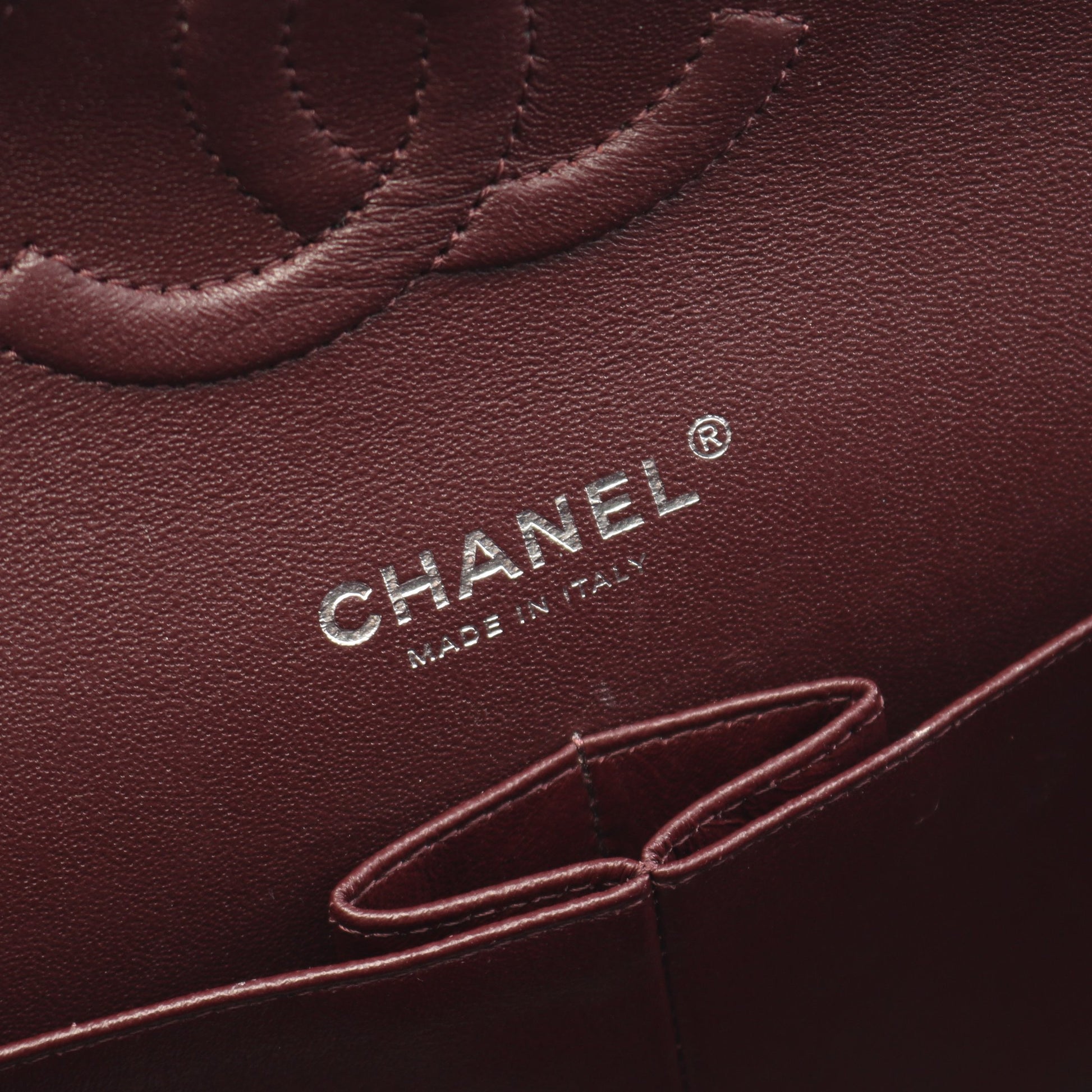 マトラッセ Wフラップ Wチェーンショルダーバッグ キャビアスキン ブラック シルバー金具 シャネル バッグ CHANEL