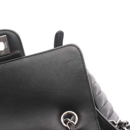 Vステッチ シェブロン バックパック リュックサック ラムスキン ブラック シルバー金具 シャネル バッグ CHANEL