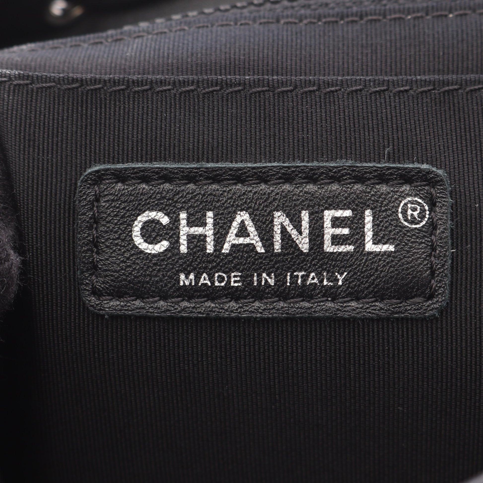 Vステッチ シェブロン バックパック リュックサック ラムスキン ブラック シルバー金具 シャネル バッグ CHANEL