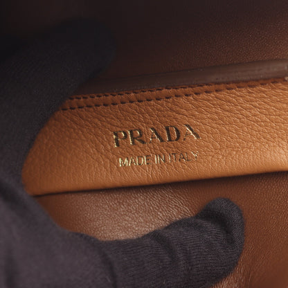 SOFT CALF ハンドバッグ トートバッグ レザー ライトブラウン 三角プレート プラダ バッグ PRADA