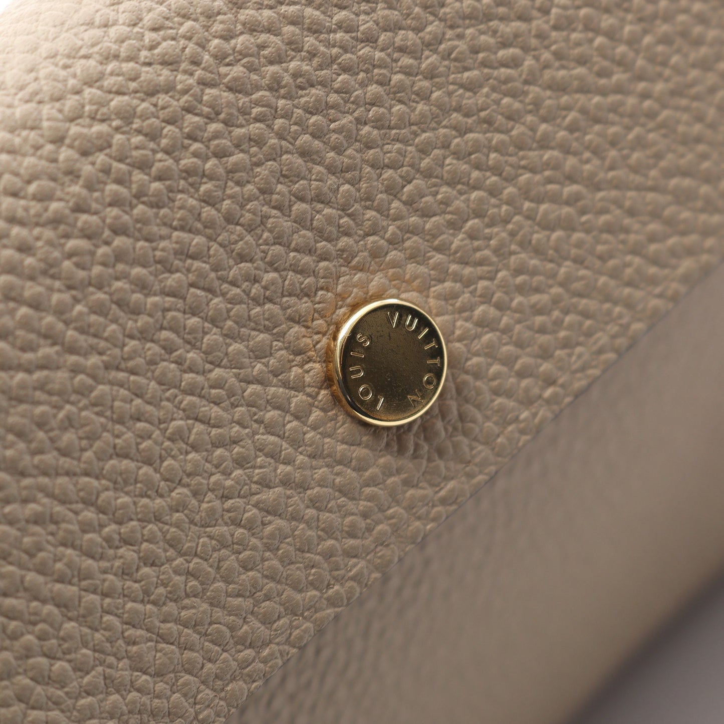 ポシェット リヴェットGM ガレ ポーチ レザー グレーベージュ ルイヴィトン 財布・小物 LOUIS VUITTON