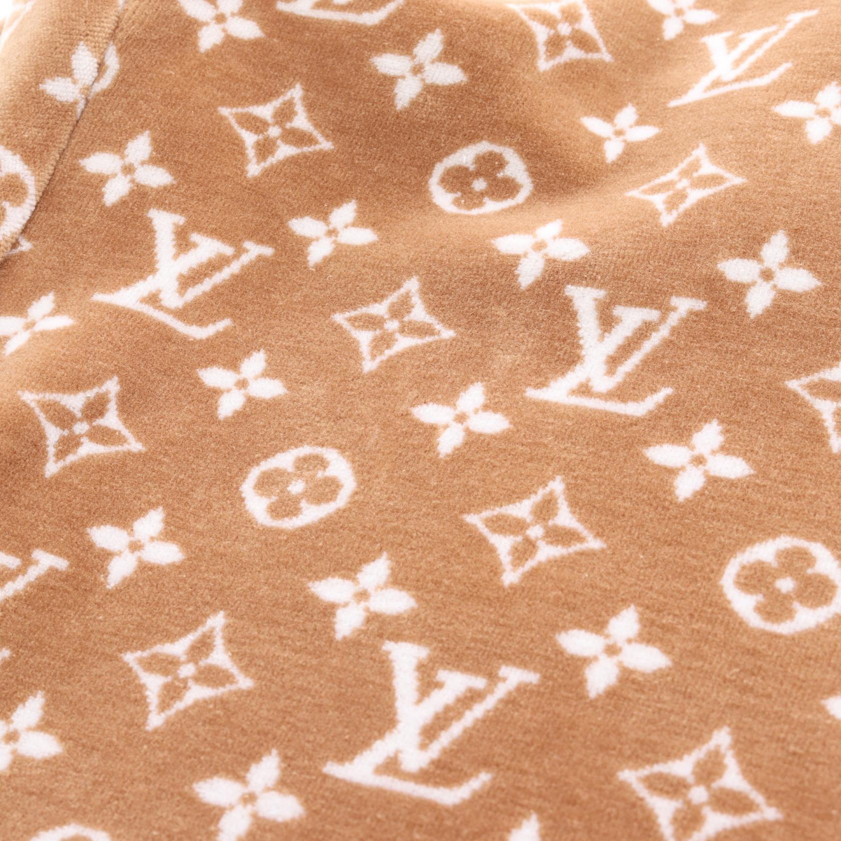ルイ・ヴィトン LOUIS VUITTON モノグラム タウアリング パーカー 衣料品 トップス コットン レディース ベージュ系 【中古】 LOUIS VUITTON（ルイ・ヴィトン） モノグラム タウアリング ブランド