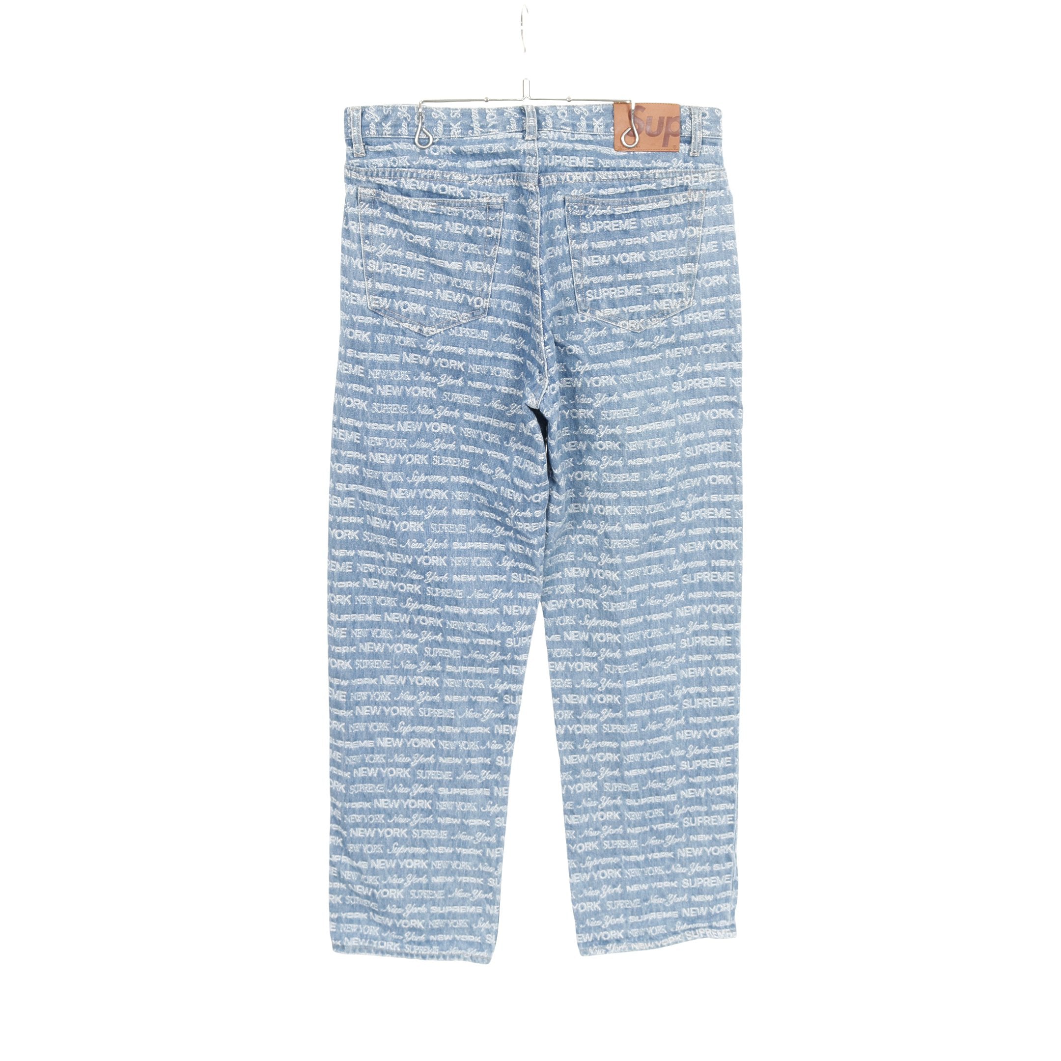 Supreme ライトブルーデニムパンツ デニムパンツ ロゴ総柄 コットン ライトブルー ボタンフライ