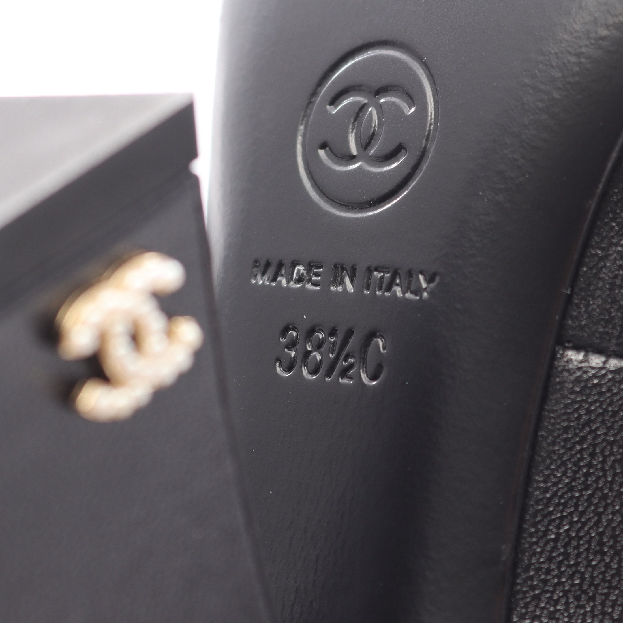 ココマーク パンプス レザー パール ブラック ホワイト シャネル – RECLO