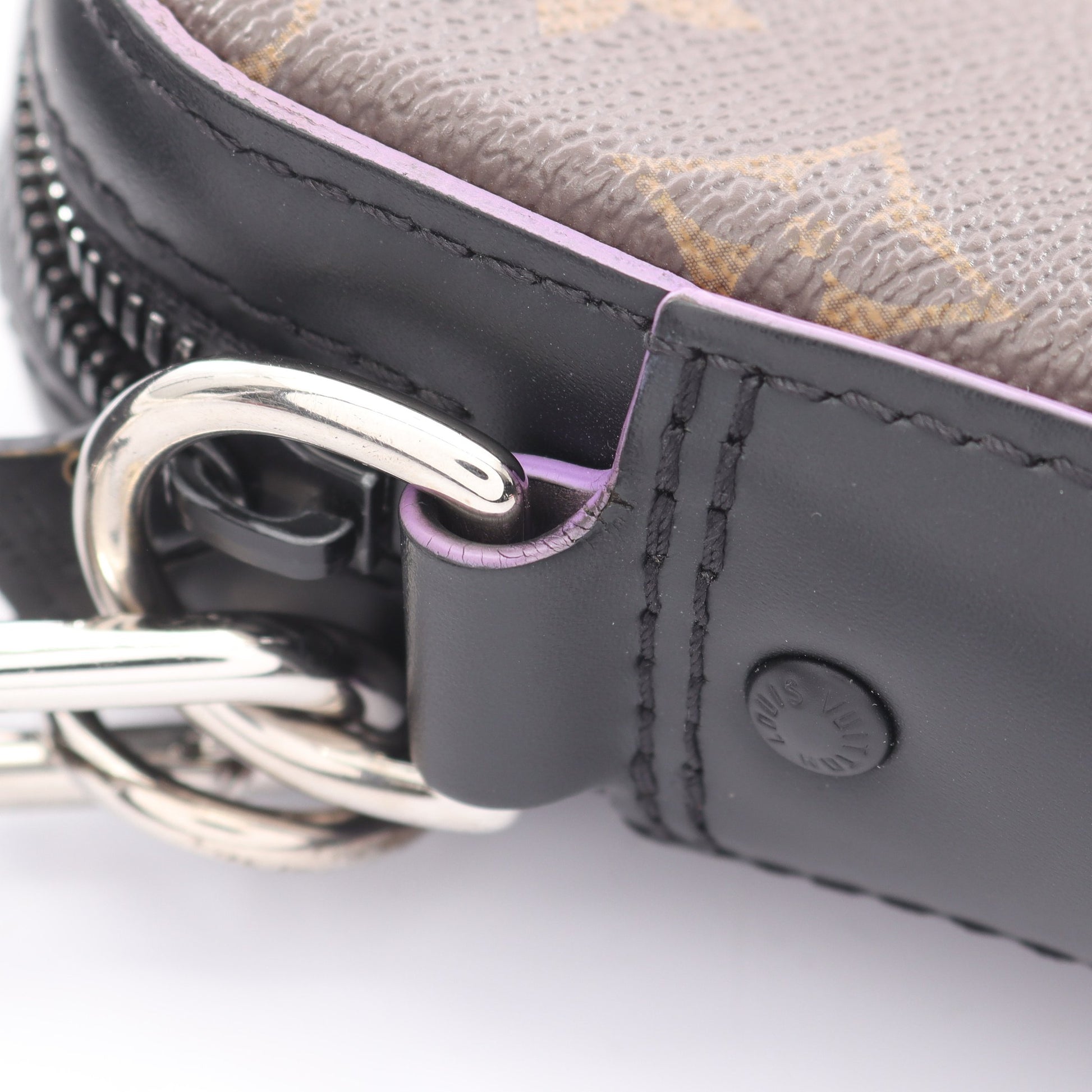 トリオ メッセンジャー モノグラムマカサー ショルダーバッグ PVC レザー ブラウン ブラック パープル ルイヴィトン バッグ LOUIS VUITTON