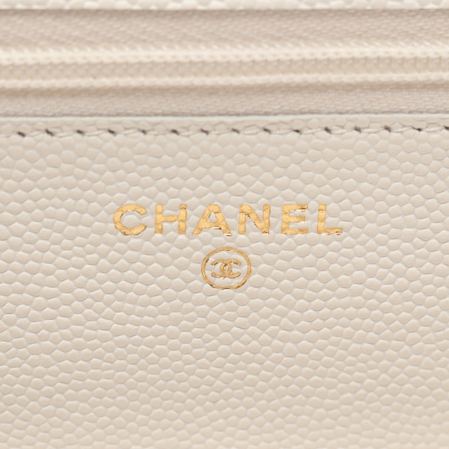 マトラッセ チェーンウォレット キャビアスキン ホワイト ゴールド金具 トランプモチーフ シャネル バッグ CHANEL