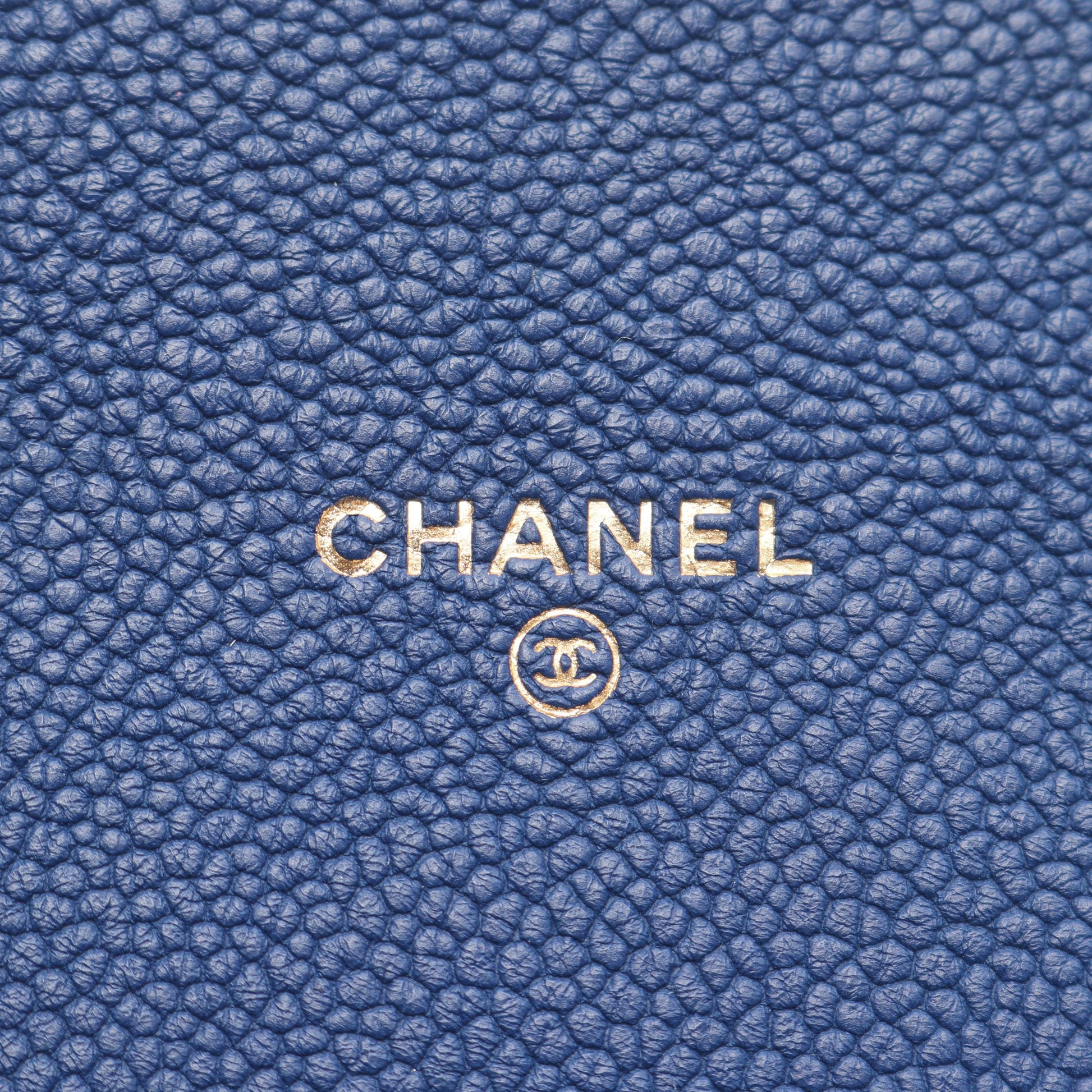 マトラッセ ハーフココ チェーンショルダーバッグ キャビアスキン ブルー ゴールド金具 シャネル バッグ CHANEL