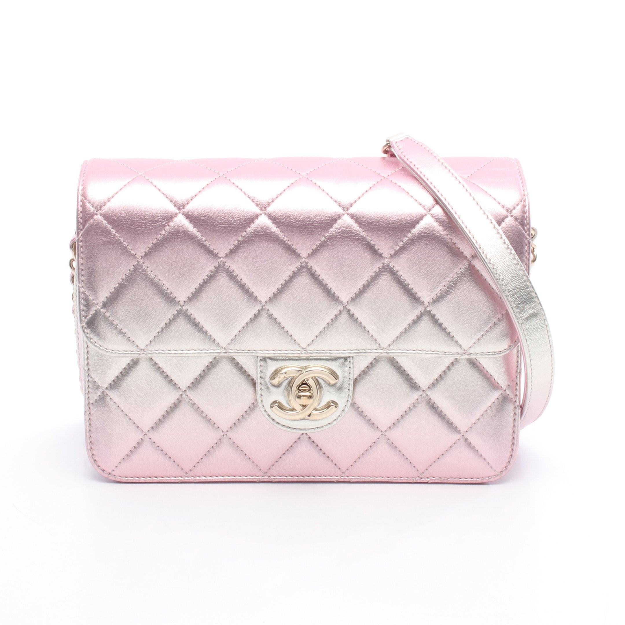 マトラッセ チェーンショルダーバッグ ラムスキン ピンク シャンパン