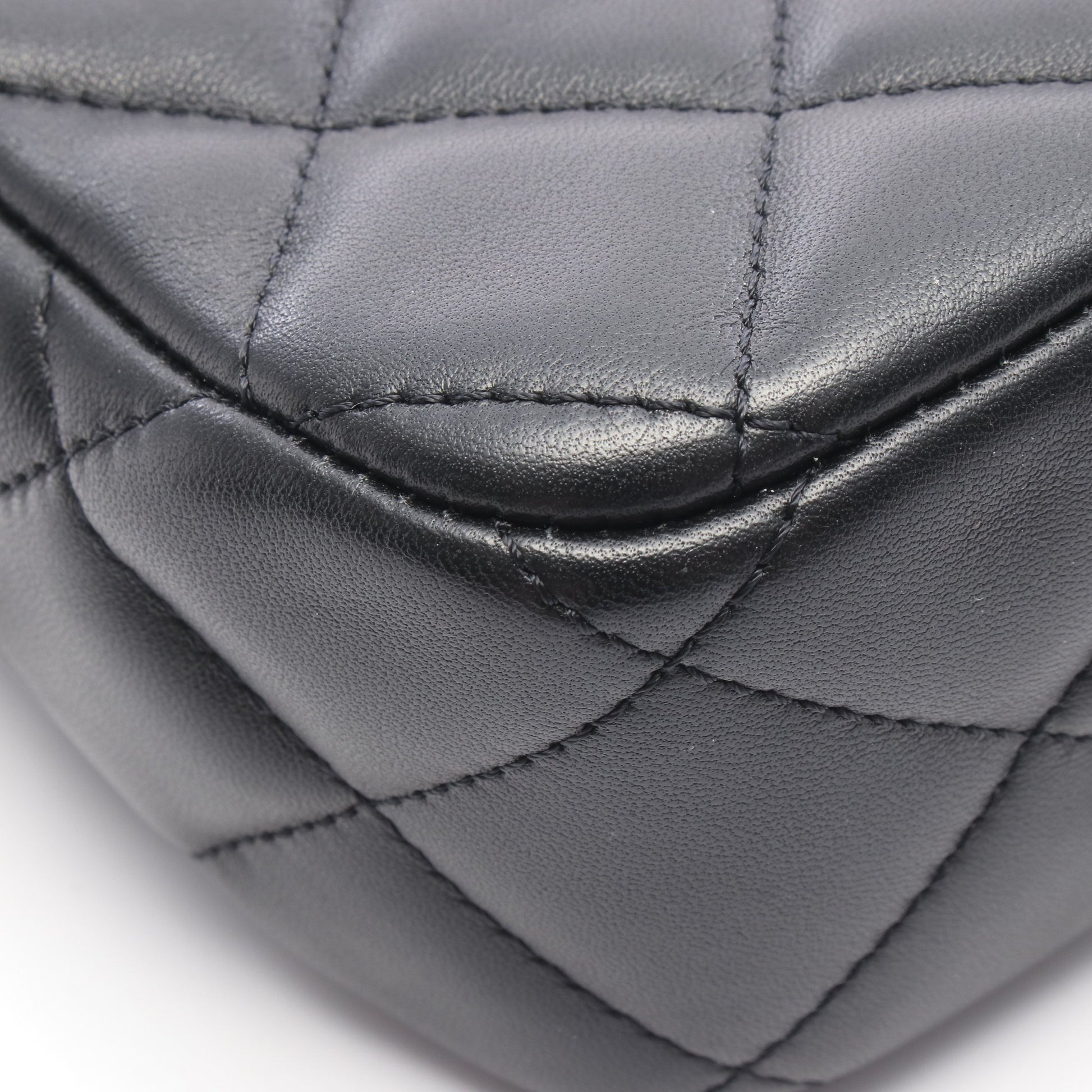マトラッセ チェーンショルダーバッグ レザー ブラック ゴールド金具 フェイクパール シャネル バッグ CHANEL