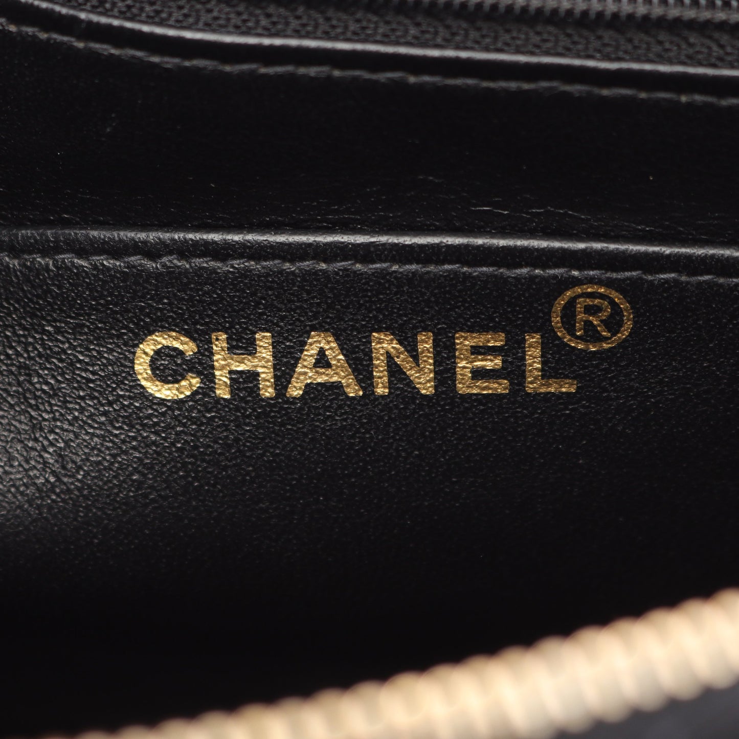 マトラッセ バックパック リュックサック キャビアスキン ブラック ゴールド金具 シャネル バッグ CHANEL