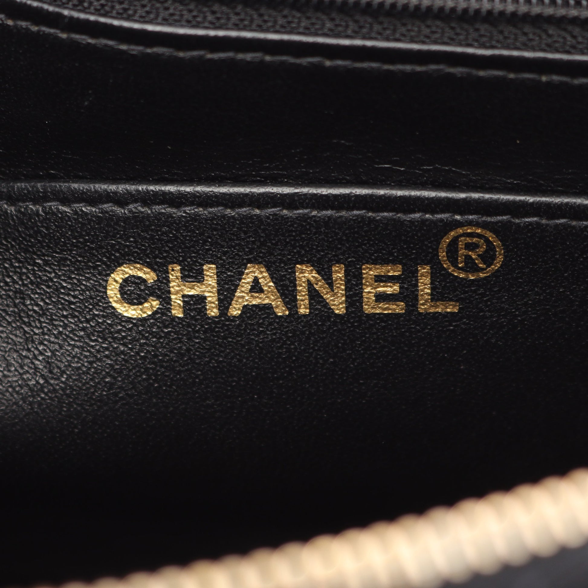マトラッセ バックパック リュックサック キャビアスキン ブラック ゴールド金具 シャネル バッグ CHANEL