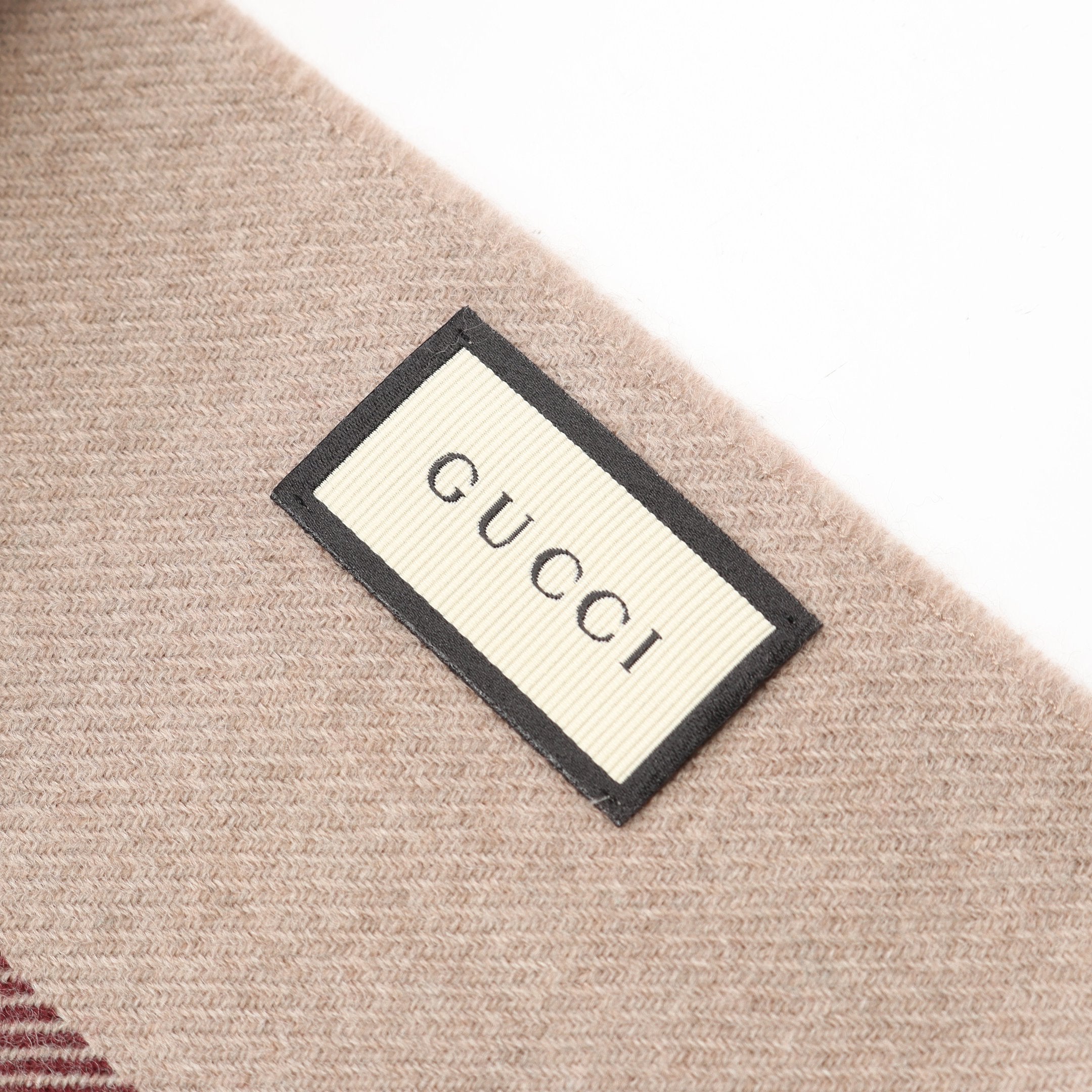 Gucci グレー レッド グリーン ストライプ マフラー Gucci グレー レッド グリーン ストライプ マフラー