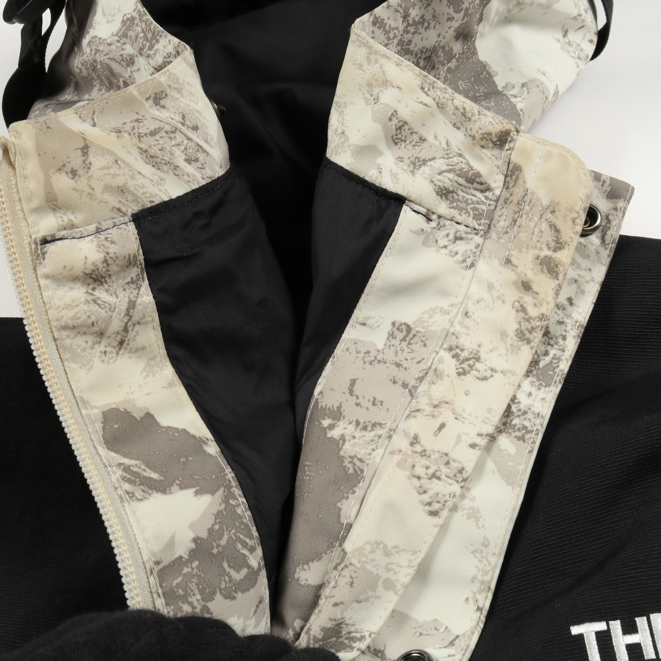 NOVELTY GTX MOUNTAIN JACKET マウンテンパーカー 総柄 カーキベージュ