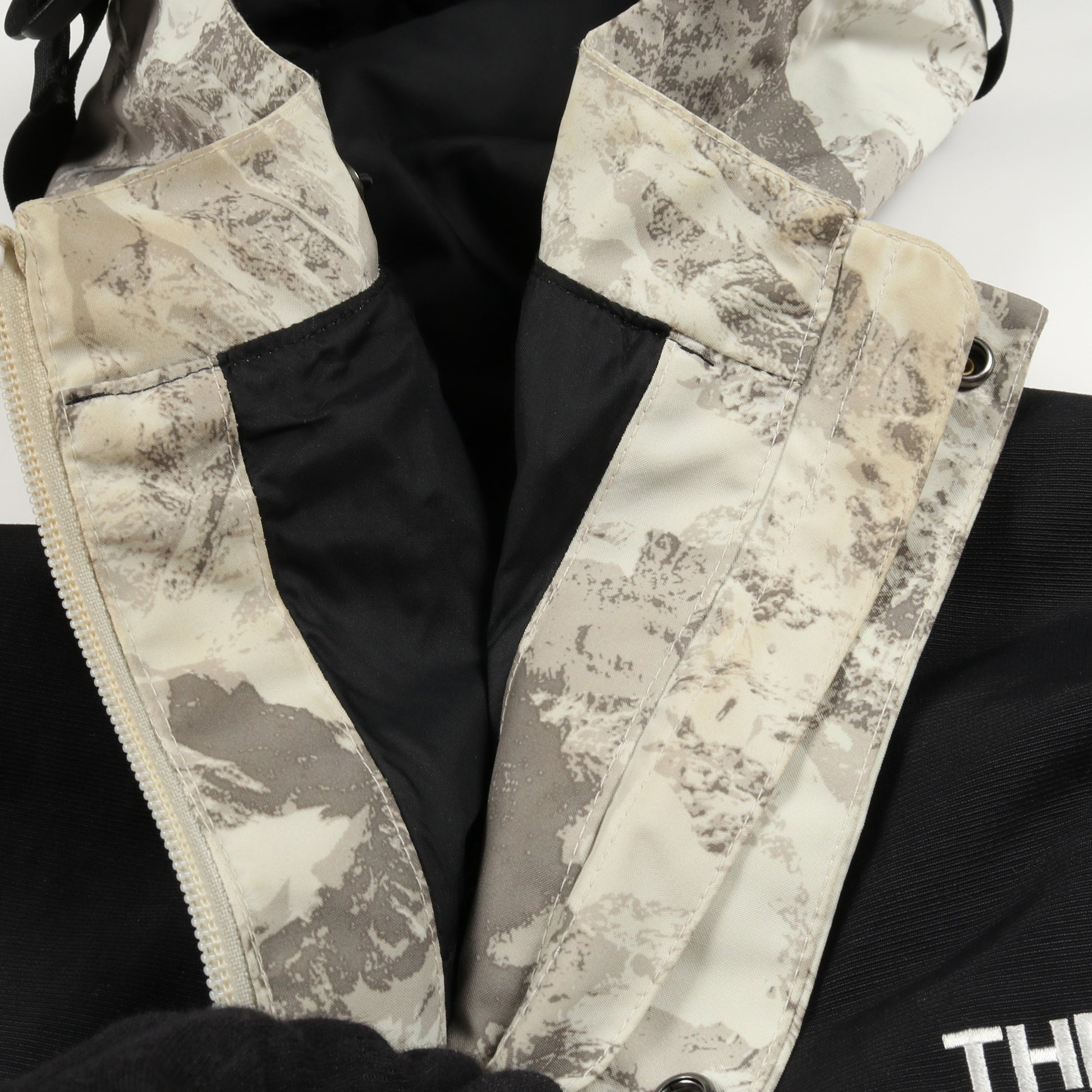 NOVELTY GTX MOUNTAIN JACKET マウンテンパーカー 総柄 カーキベージュ ブラック フード付き ザノースフェイス ホワイトレーベル アウター THE NORTH FACE WHITE LABEL