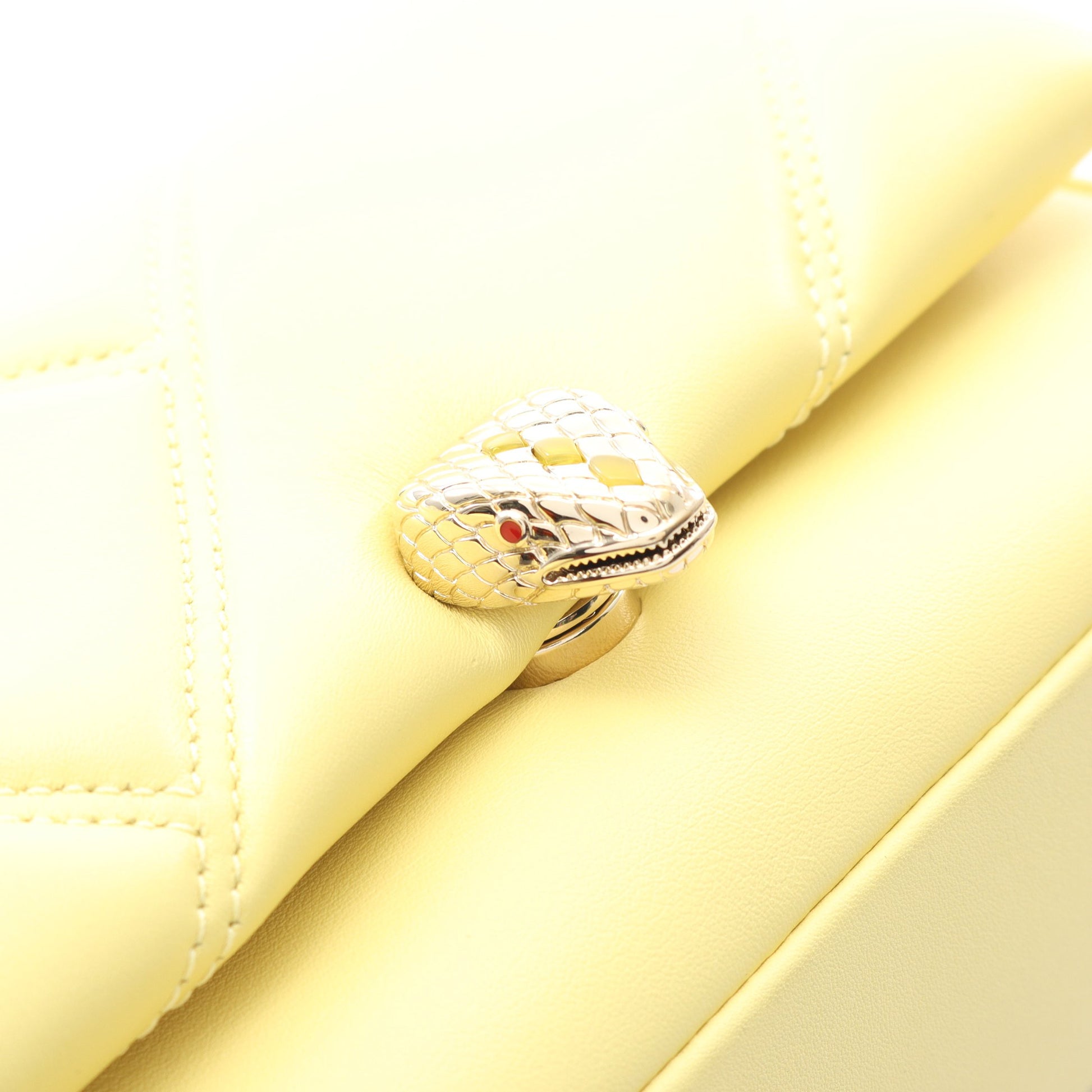 セルペンティ カボション チェーンハンドバッグ レザー ライトイエロー 2WAY ブルガリ バッグ BVLGARI