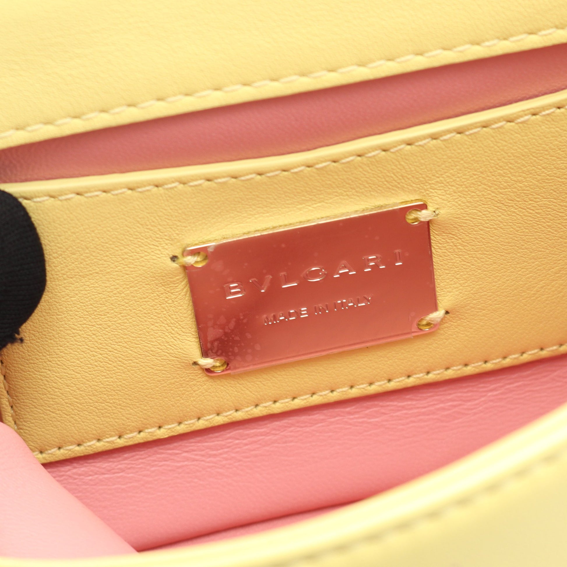セルペンティ カボション チェーンハンドバッグ レザー ライトイエロー 2WAY ブルガリ バッグ BVLGARI