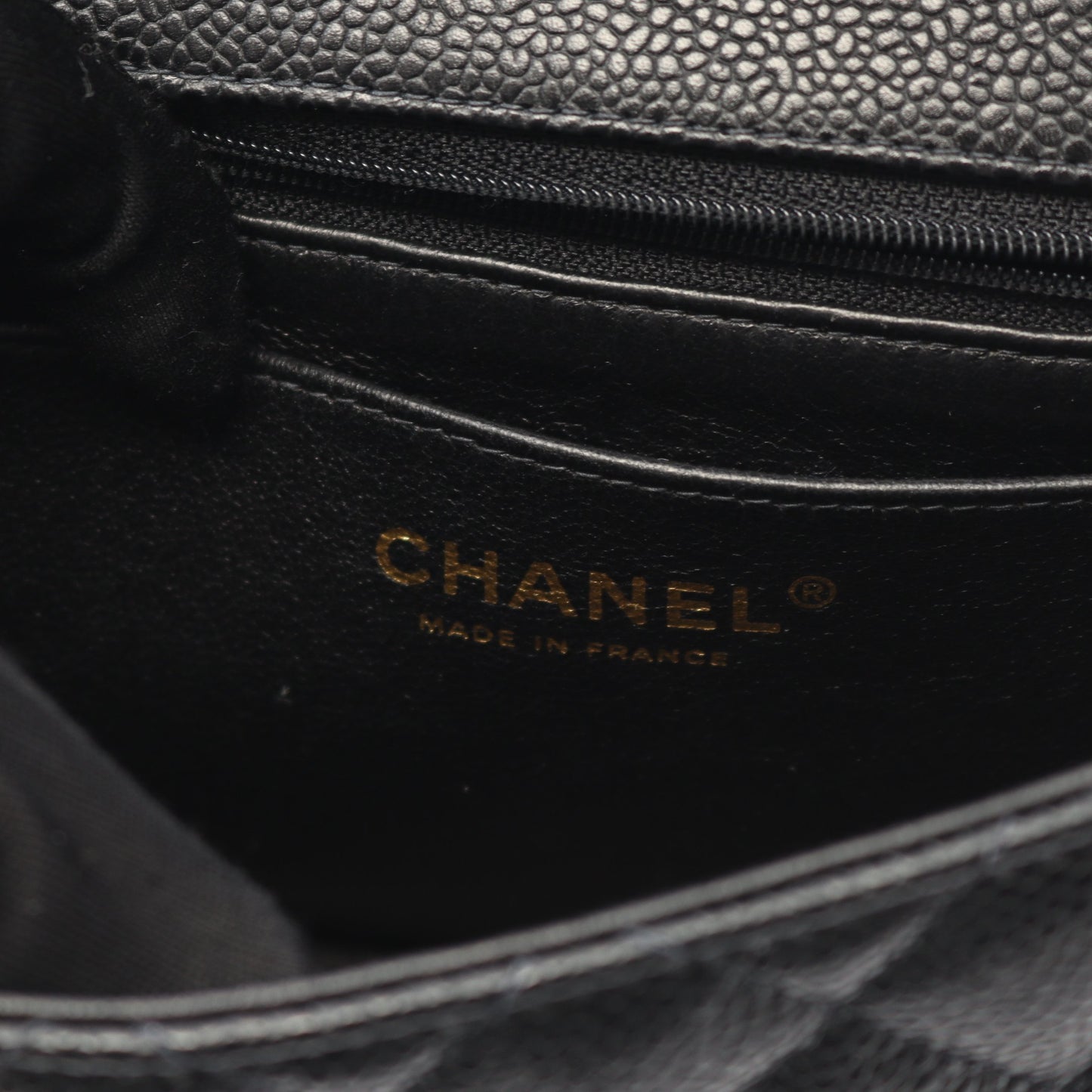 ミニマトラッセ チェーンショルダーバッグ キャビアスキン ブラック ゴールド金具 シャネル バッグ CHANEL