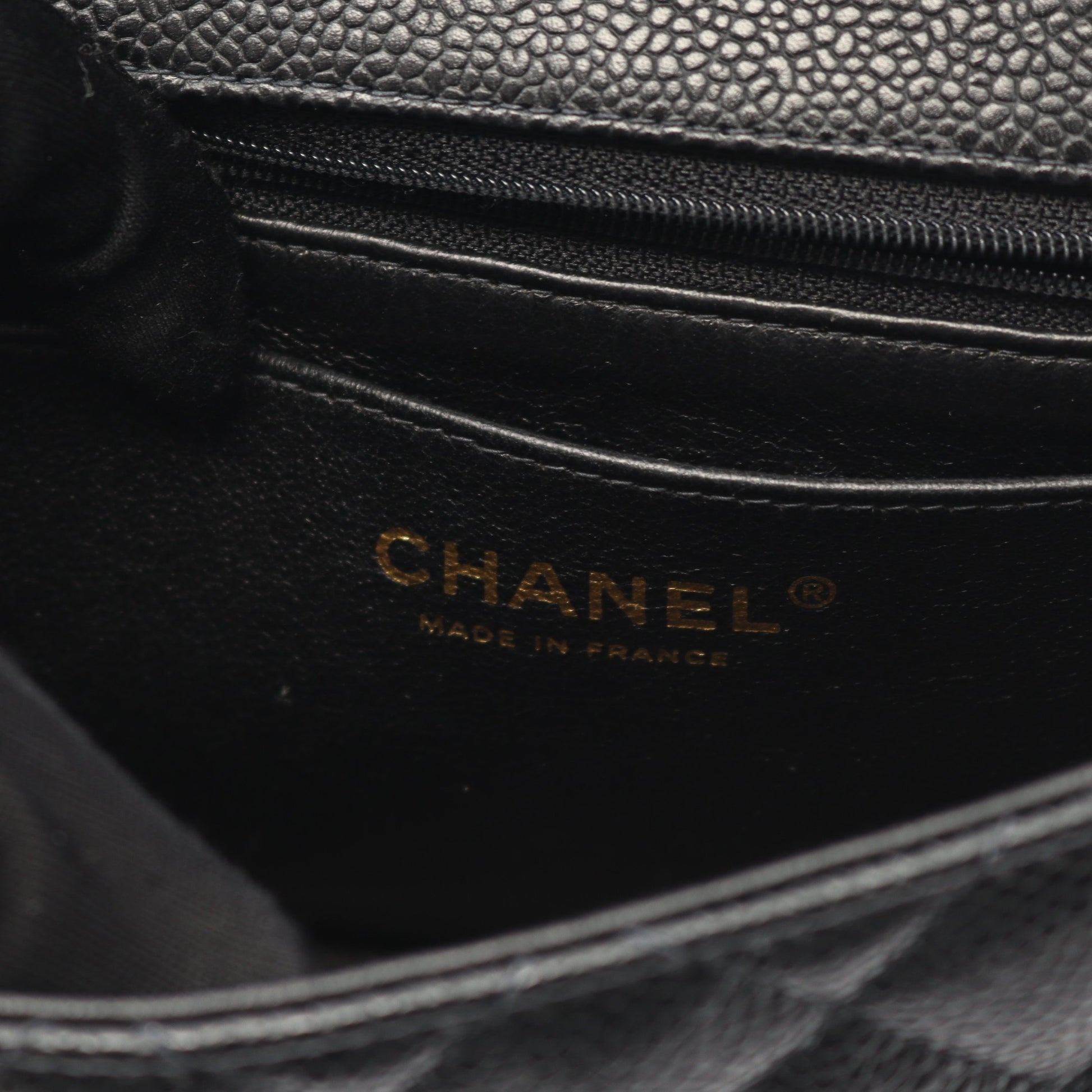ミニマトラッセ チェーンショルダーバッグ キャビアスキン ブラック ゴールド金具 シャネル バッグ CHANEL