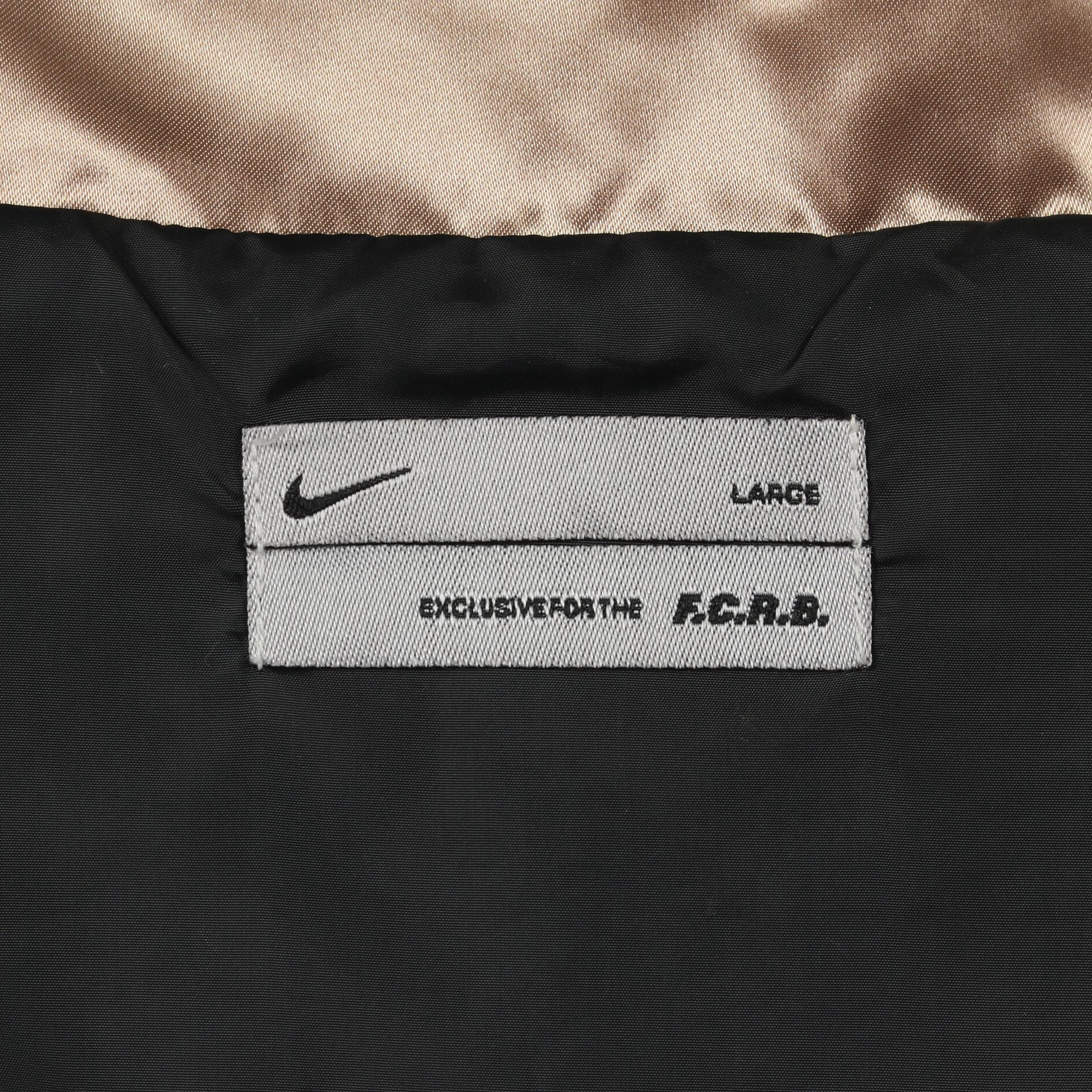 F.C.R.B. × NIKE ナイロンジャケット ロゴ 刺繍 ピンクゴールド エフシーアールビー アウター F.C.R.B.