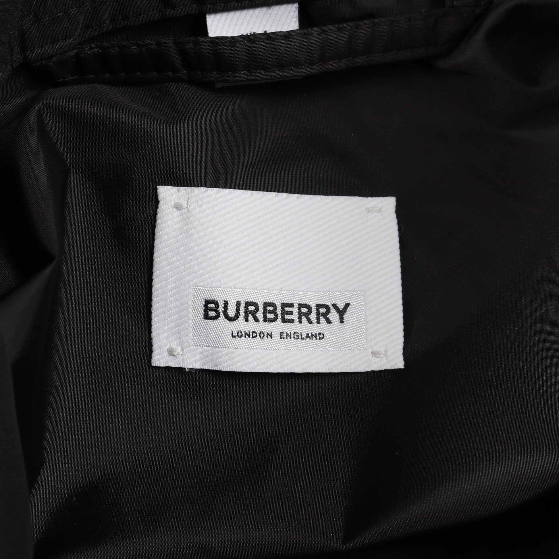 ベスト ハイネック ナイロン ブラック バーバリー アウター BURBERRY