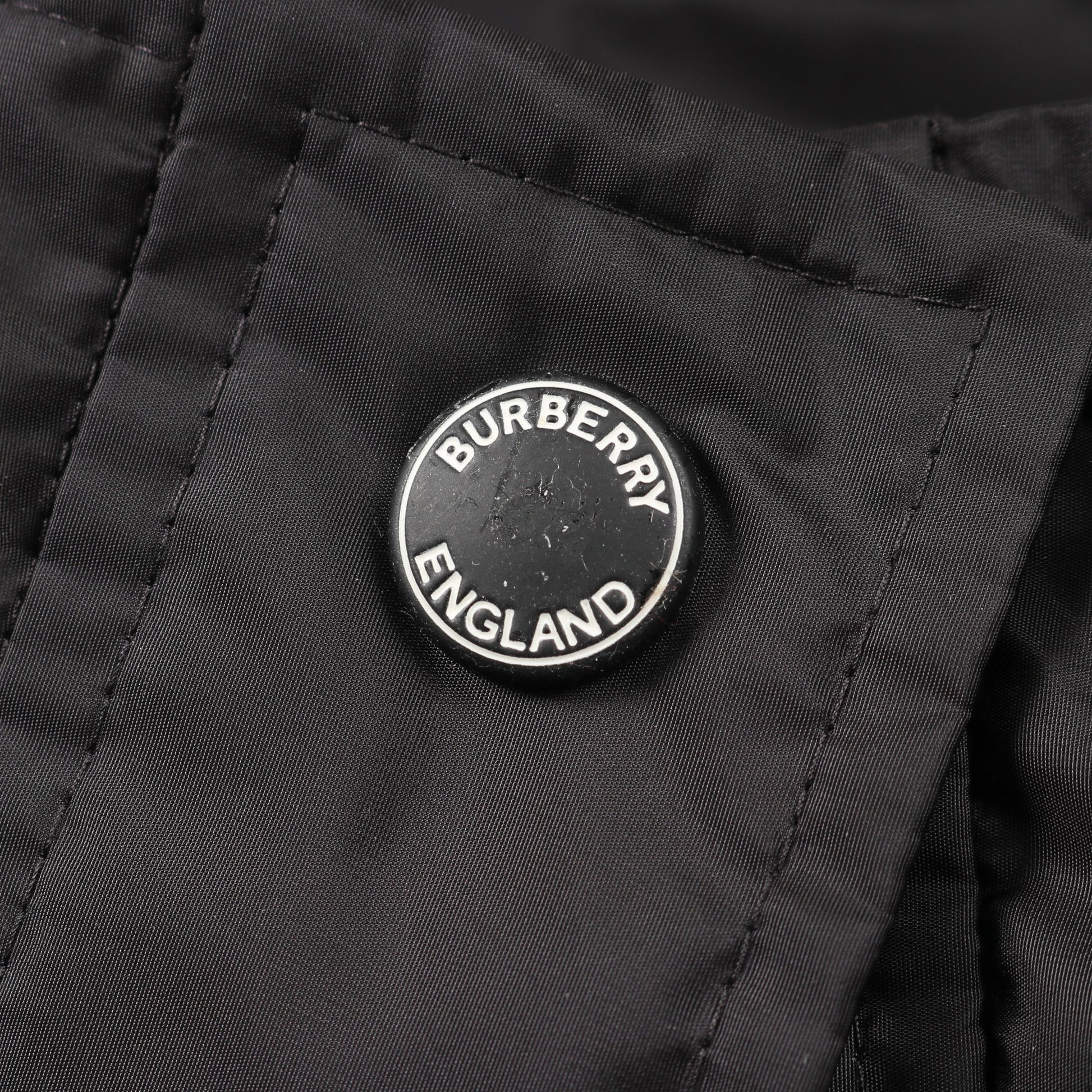 ベスト ハイネック ナイロン ブラック バーバリー アウター BURBERRY