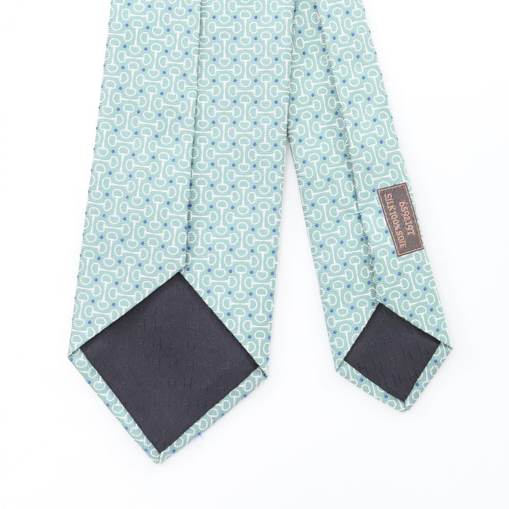 【限定値下未使用箱入HERMES 最高級シルクネクタイオリーブグリーン箱付 限定値下未使用箱入HERMES 最高級シルクネクタイオリーブグリーン箱付