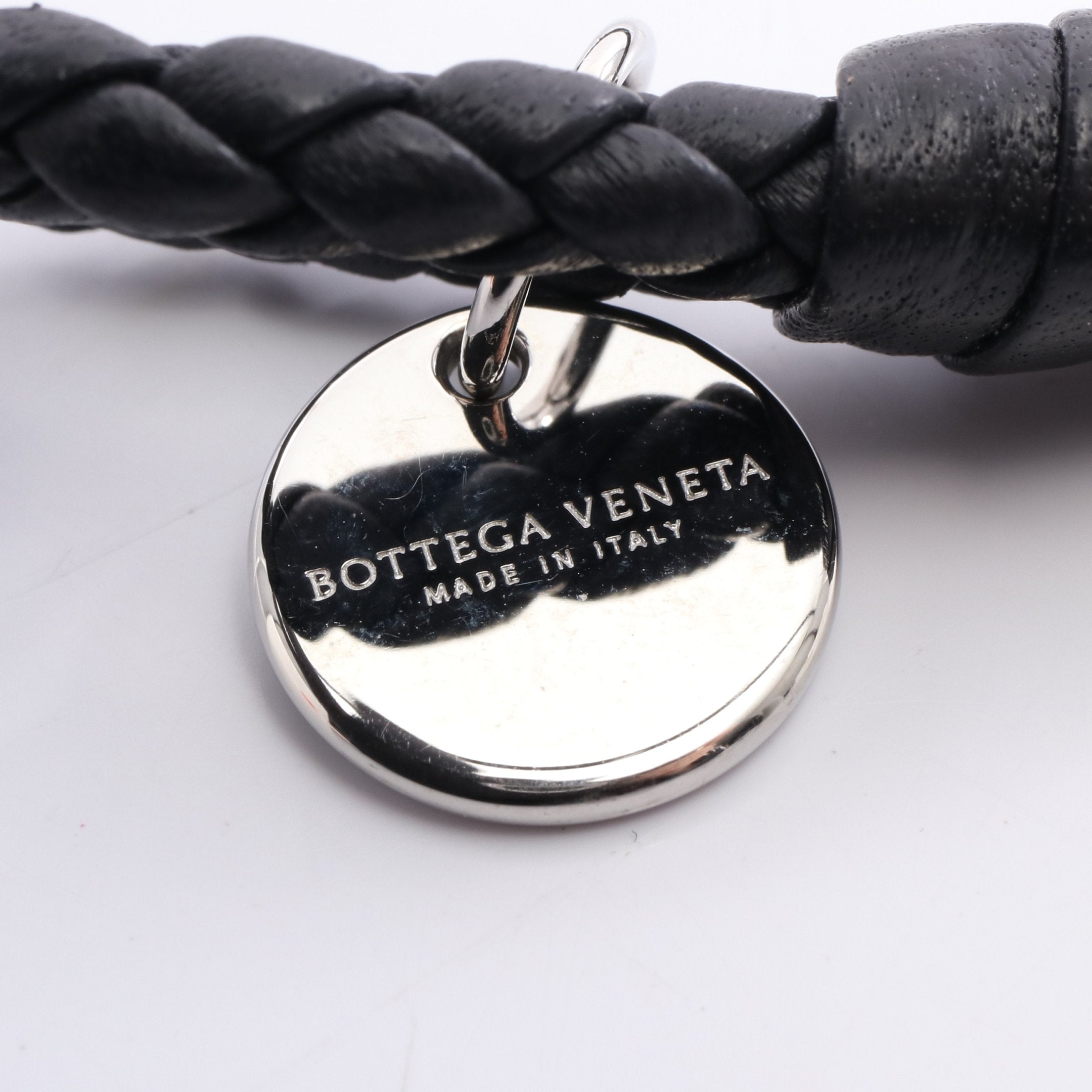 BOTTEGA VENETAボッテガヴェネタ イントレチャートレザーブレスレット イントレチャート ブレスレット レザー ブラック ボッテガヴェネタ – RECLO