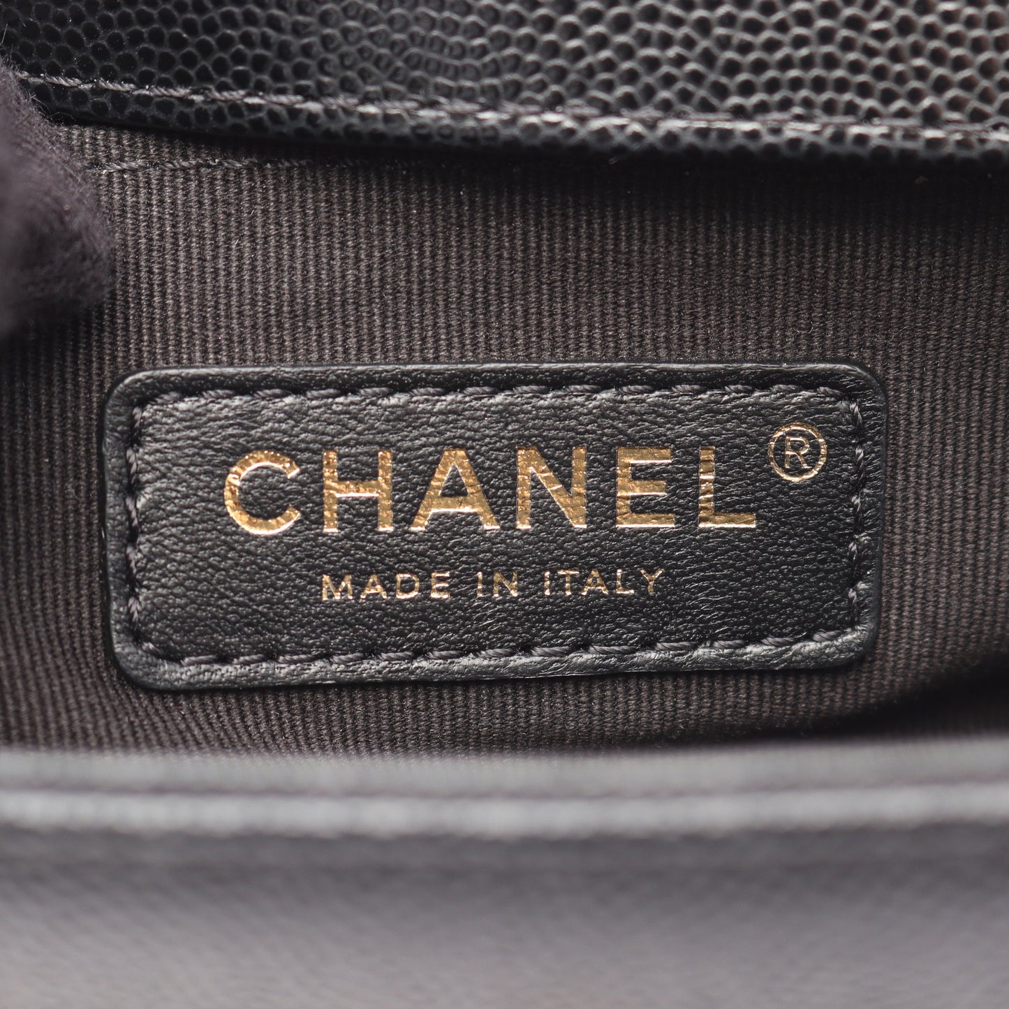 ボーイシャネル スモール チェーンショルダーバッグ キャビアスキン ブラック ゴールド金具 シャネル バッグ CHANEL