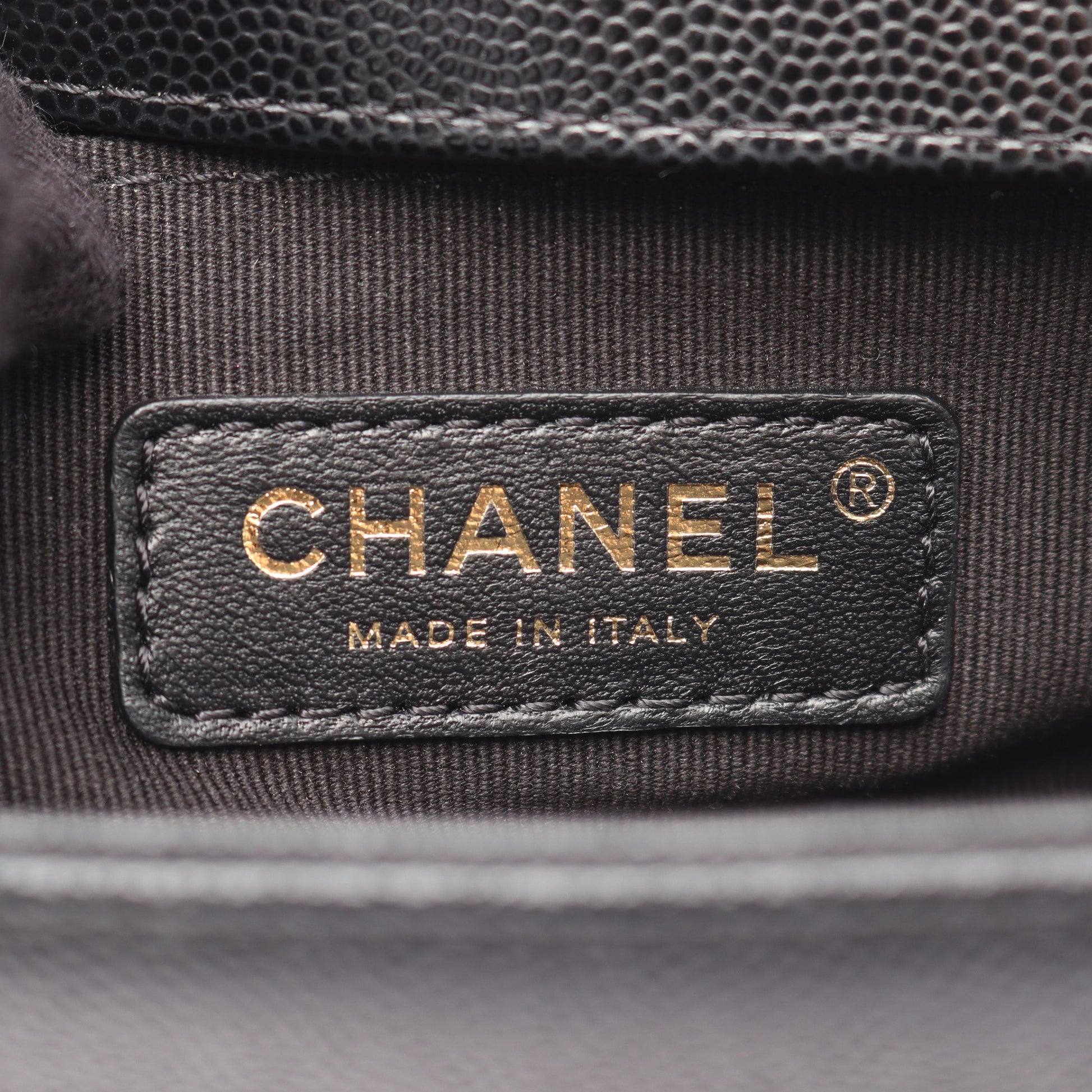 ボーイシャネル スモール チェーンショルダーバッグ キャビアスキン ブラック ゴールド金具 シャネル バッグ CHANEL