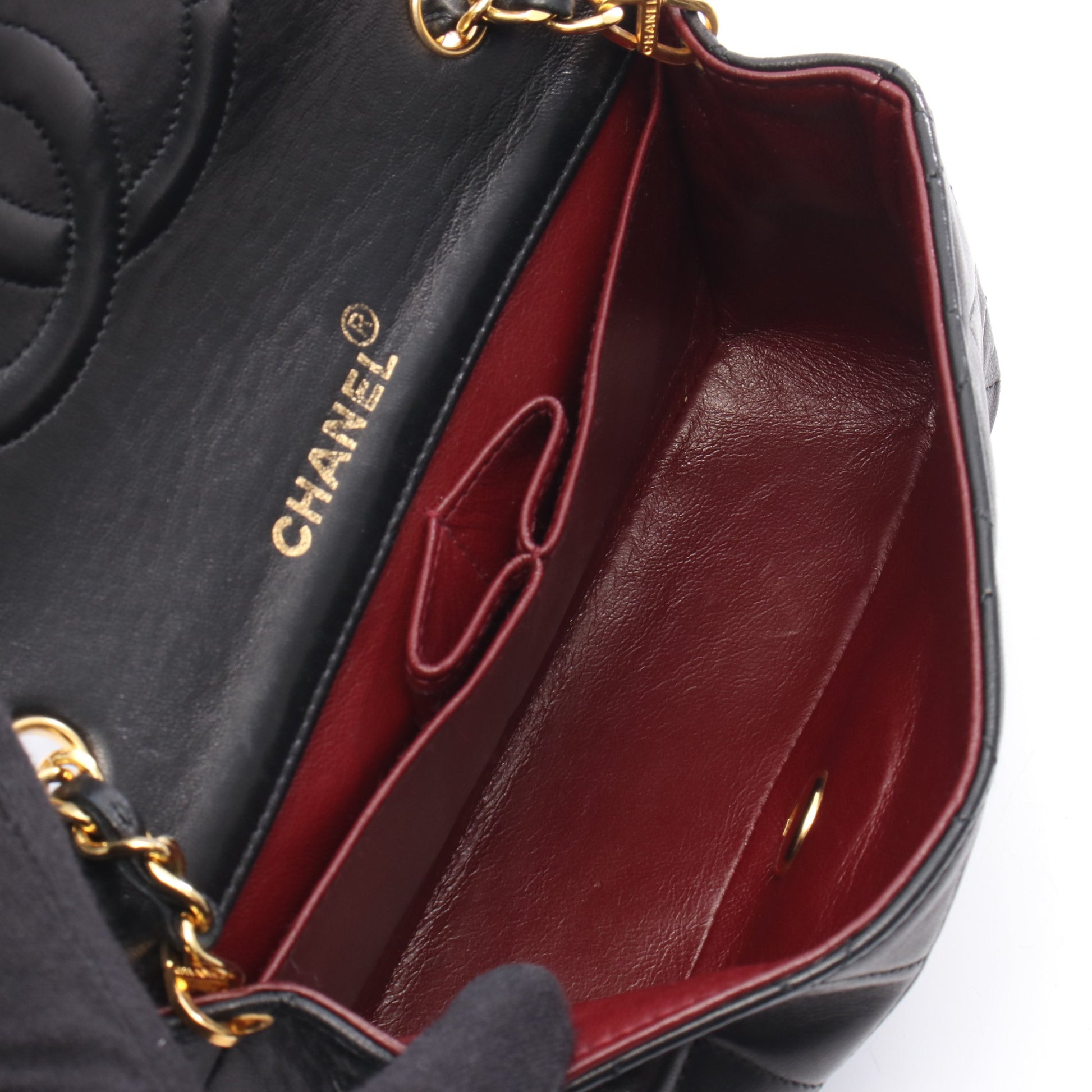 ミニマトラッセ フルフラップ チェーンショルダーバッグ ラムスキン ブラック ゴールド金具 シャネル バッグ CHANEL