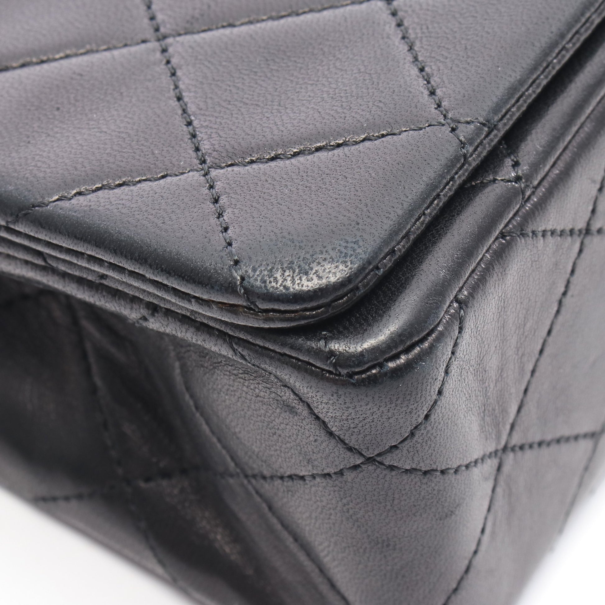 ミニマトラッセ フルフラップ チェーンショルダーバッグ ラムスキン ブラック ゴールド金具 シャネル バッグ CHANEL