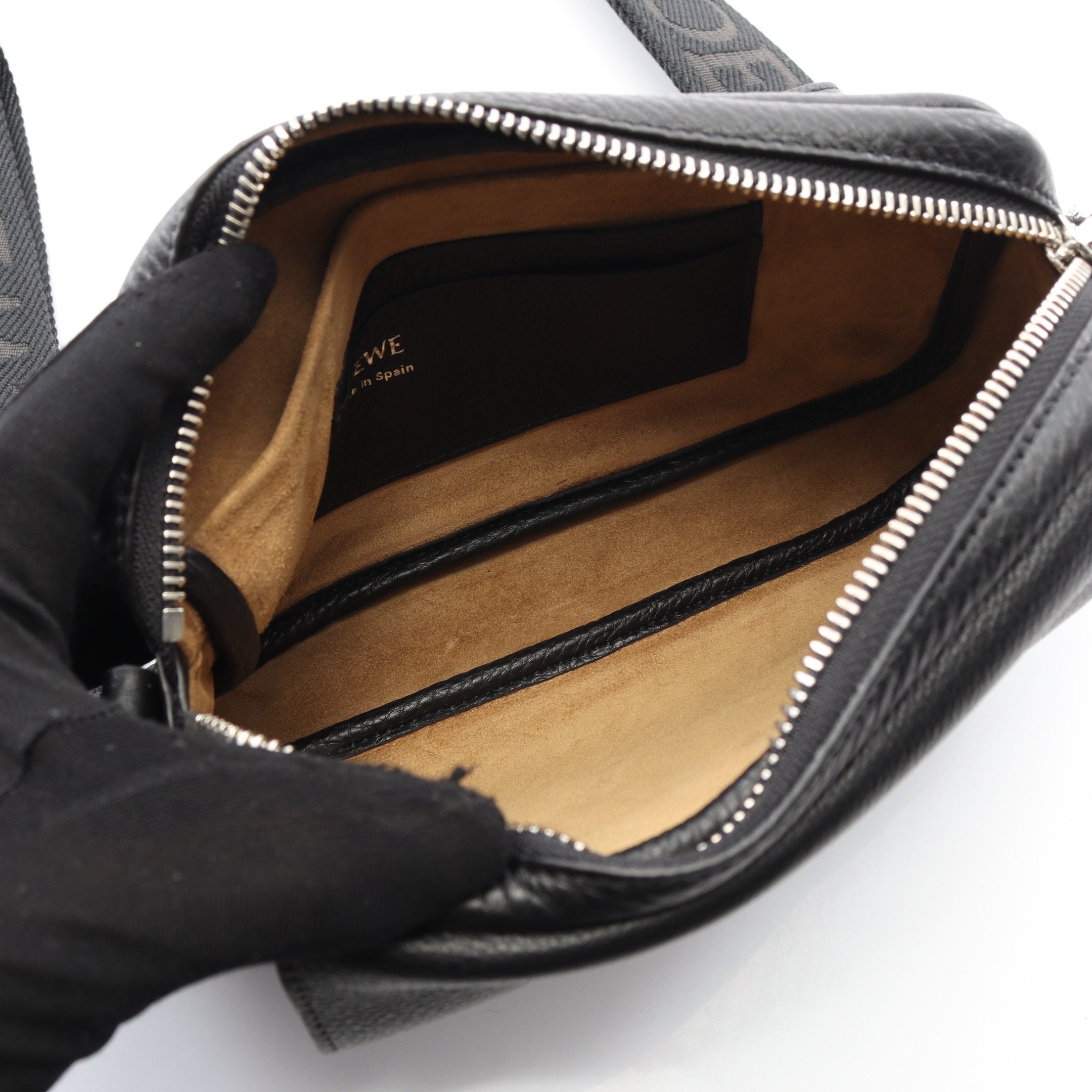 LOEWE ブラックレザー メッセンジャーバッグ 楽天市場】LOEWE ロエベ メッセンジャーバッグ PUZZLE HOBO LARGE