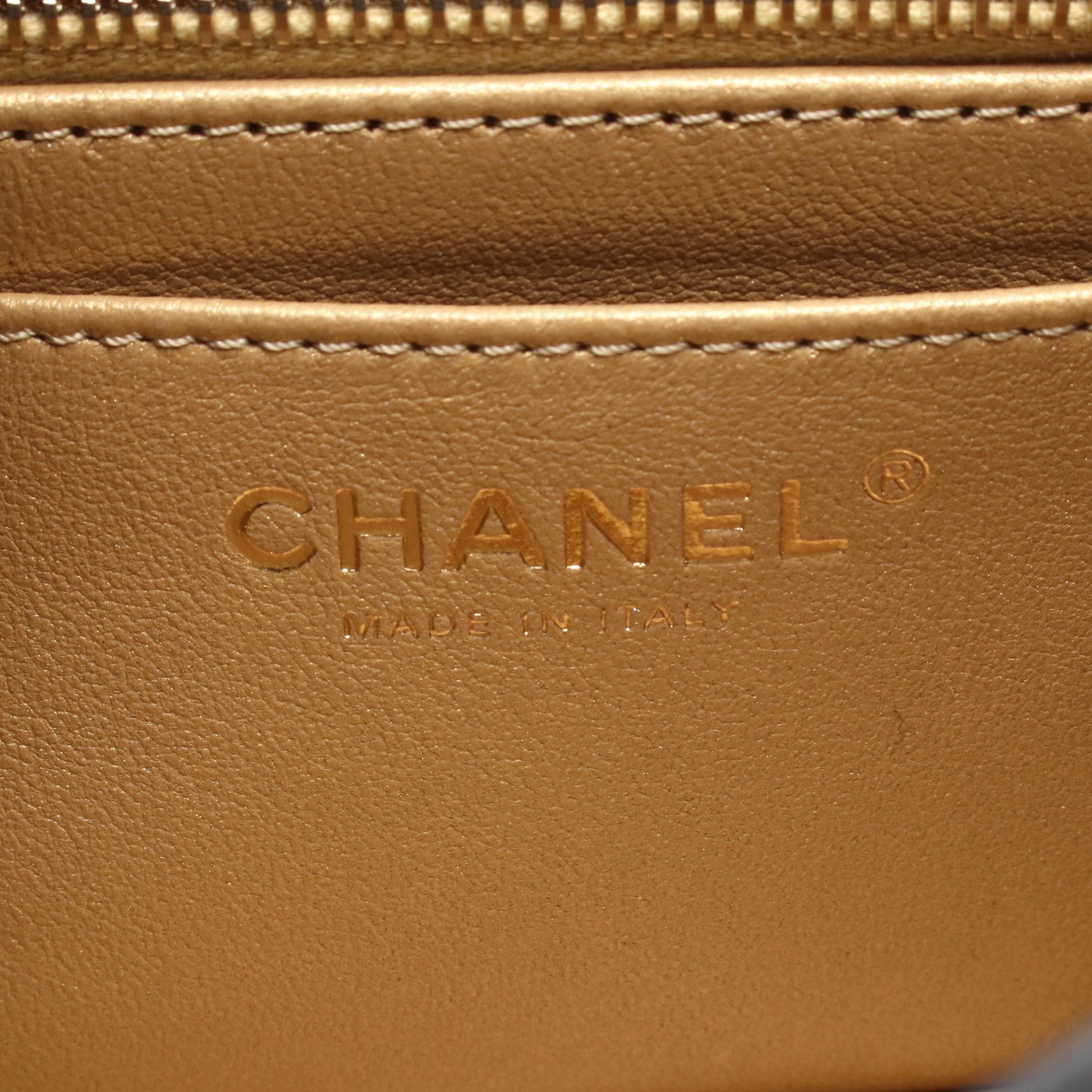ミニフラップバッグ マトラッセ チェーンショルダーバッグ レザー ブラック ゴールド金具 シャネル バッグ CHANEL