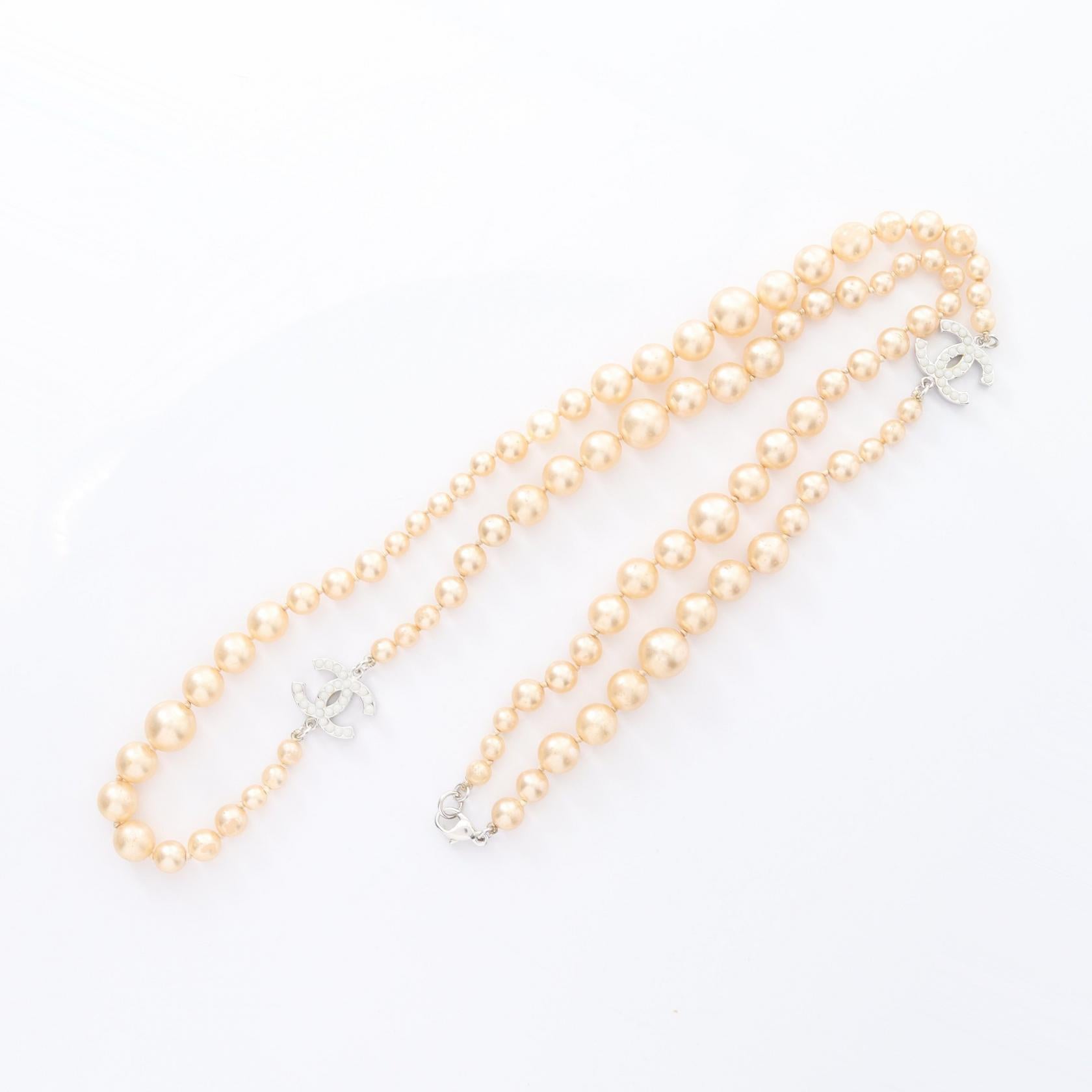 ココマーク ロング ネックレス フェイクパール ライトベージュ