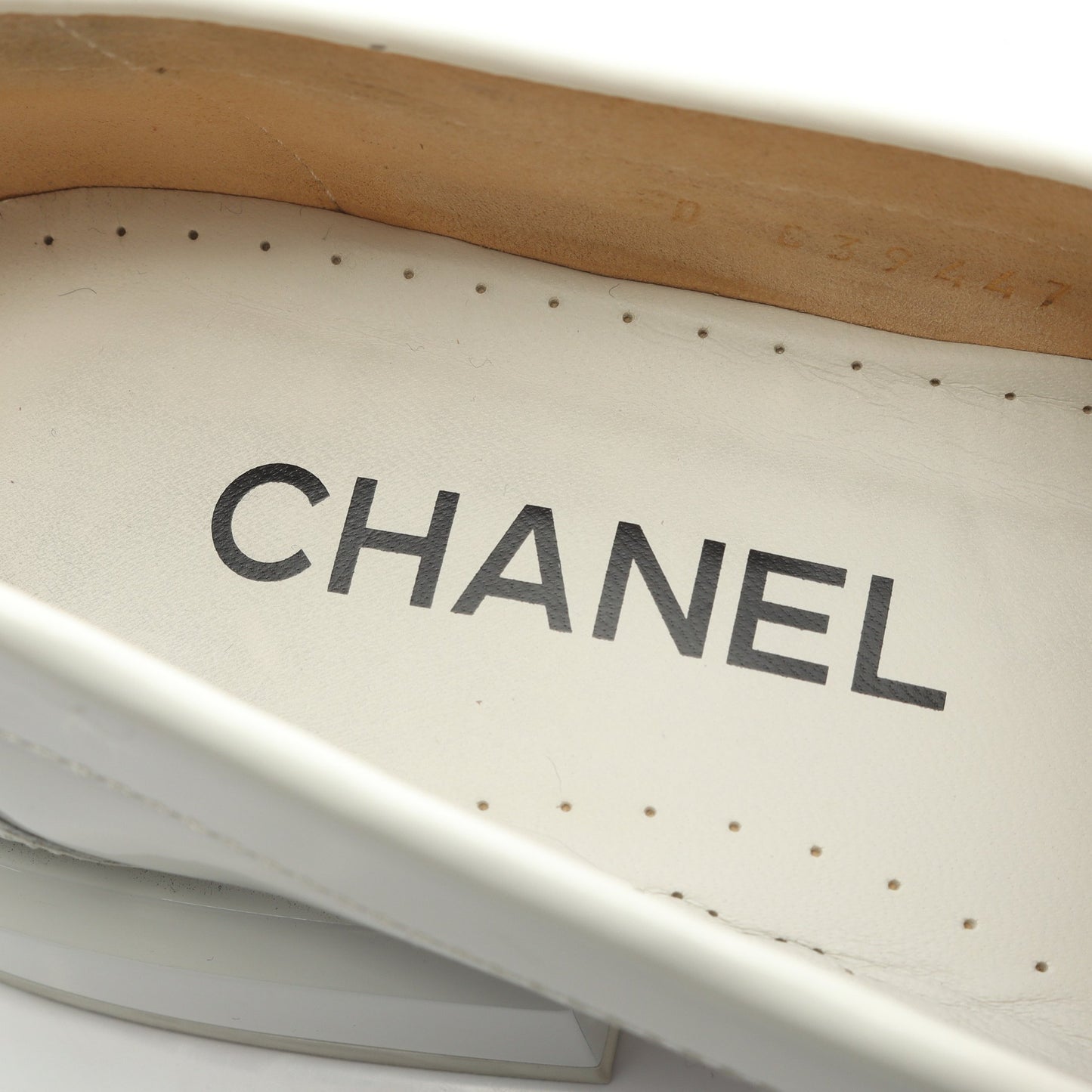 ココマーク ローファー エナメルレザー ホワイト シャネル シューズ CHANEL