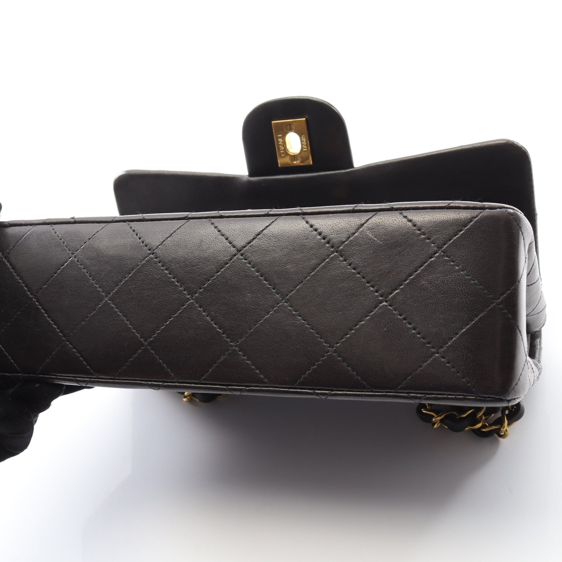 マトラッセ Wフラップ Wチェーンショルダーバッグ ラムスキン ブラック ゴールド金具 シャネル バッグ CHANEL
