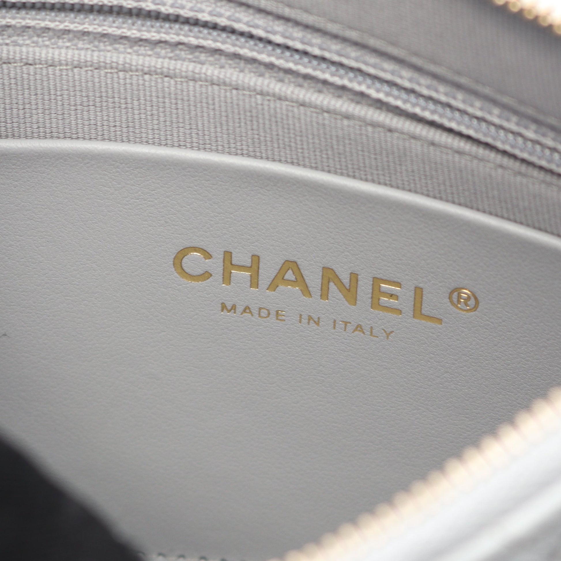 マトラッセ チェーンショルダーバッグ レザー グレー ゴールド金具 シャネル バッグ CHANEL