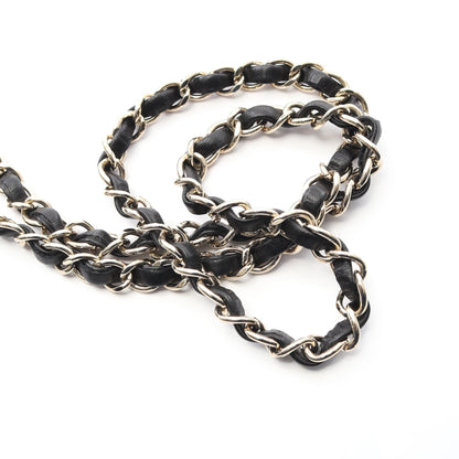 シェブロン Vステッチ チェーンショルダーバッグ ラムスキン ブラック ゴールド金具 シャネル バッグ CHANEL