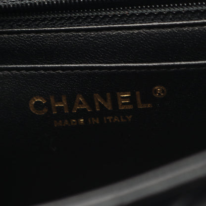 シェブロン Vステッチ チェーンショルダーバッグ ラムスキン ブラック ゴールド金具 シャネル バッグ CHANEL