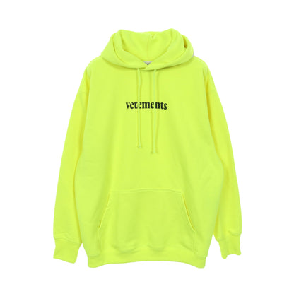 プルオーバーパーカー ロゴ イエロー ネオンカラー ヴェトモン トップス VETEMENTS